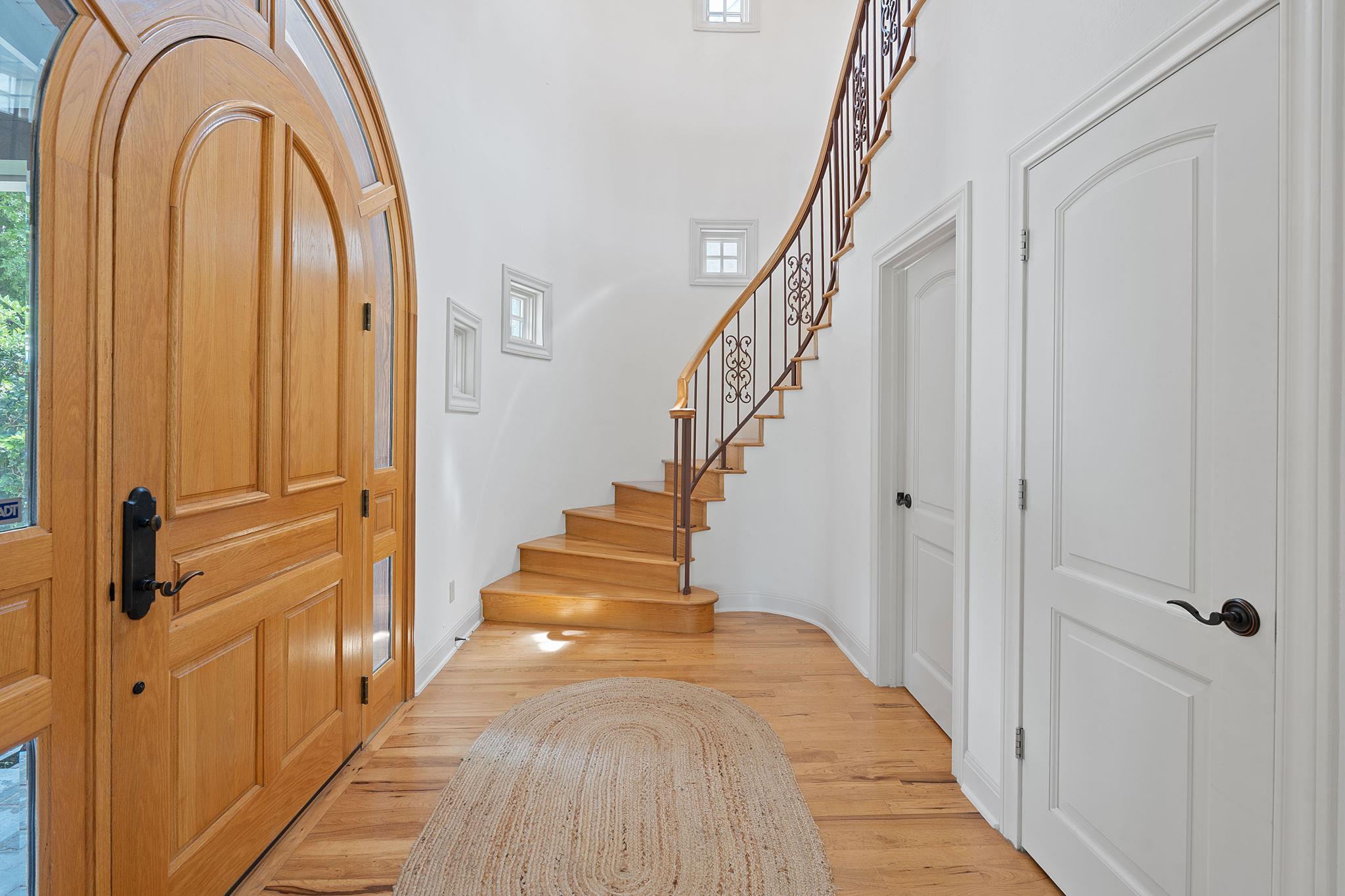 21936 Briarcliff Dr, Spicewood, TX 78669