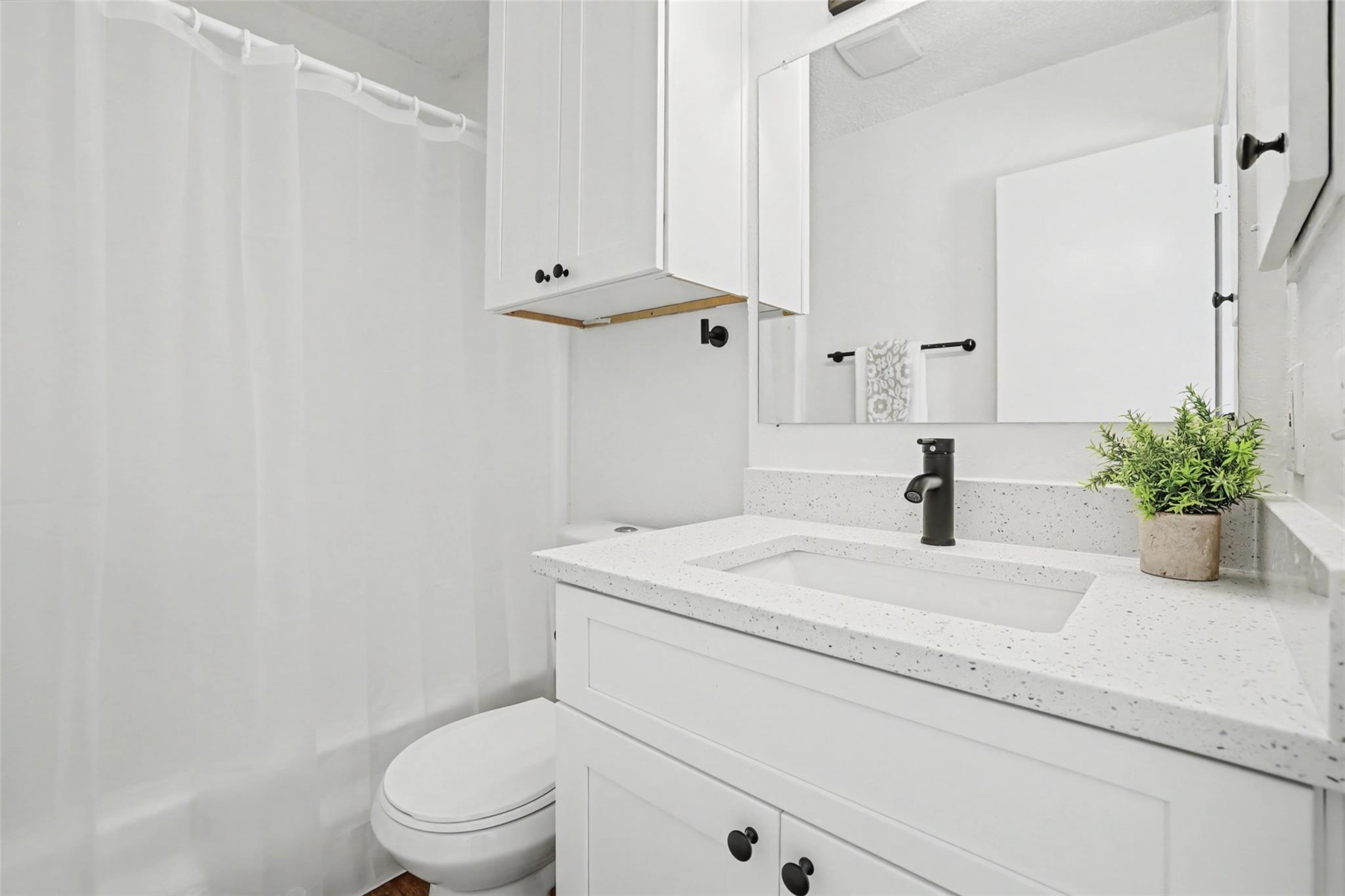 1403 Greenfield Dr, Round Rock, TX 78664