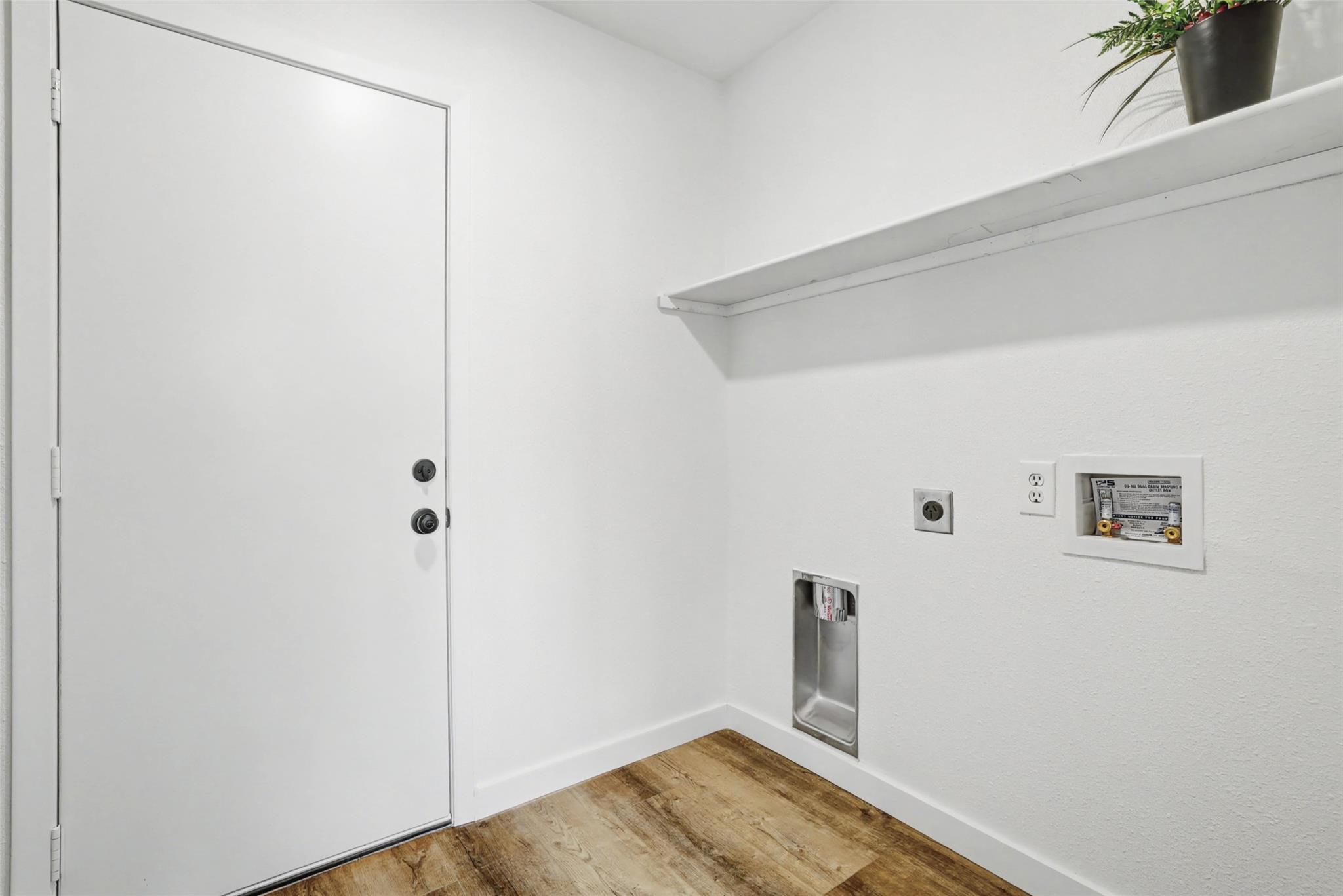 1403 Greenfield Dr, Round Rock, TX 78664