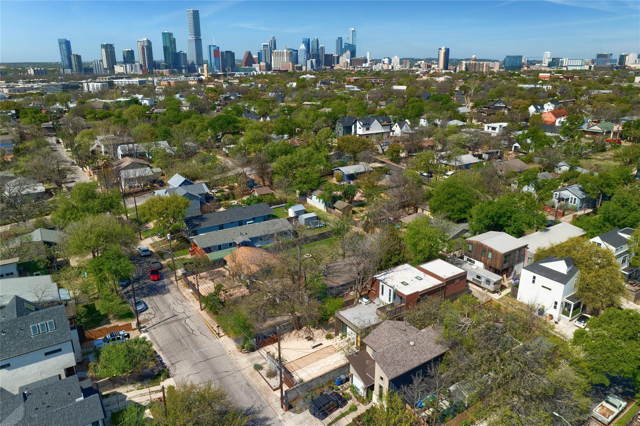 2412 E 9th St, Austin, TX 78702