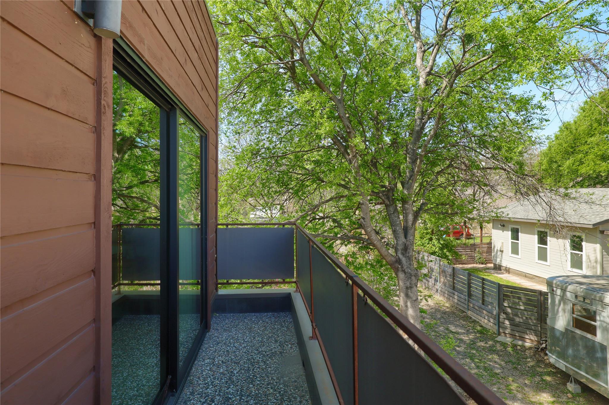 2412 E 9th St, Austin, TX 78702