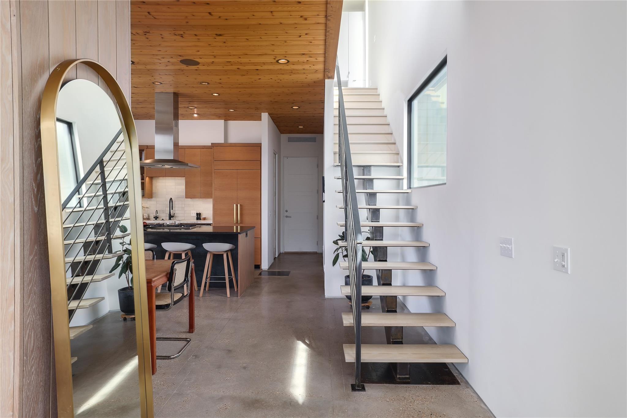 2412 E 9th St, Austin, TX 78702