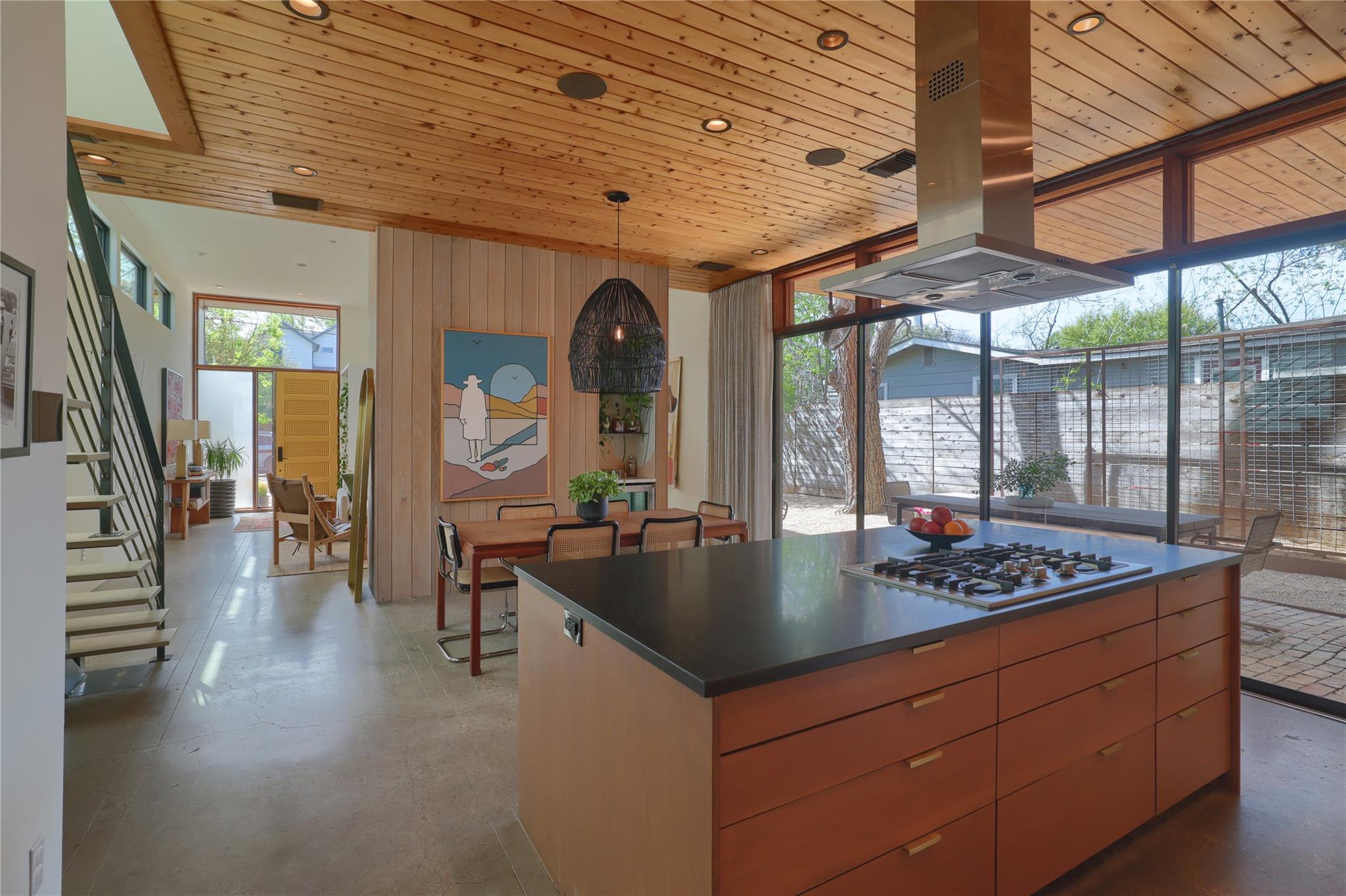 2412 E 9th St, Austin, TX 78702