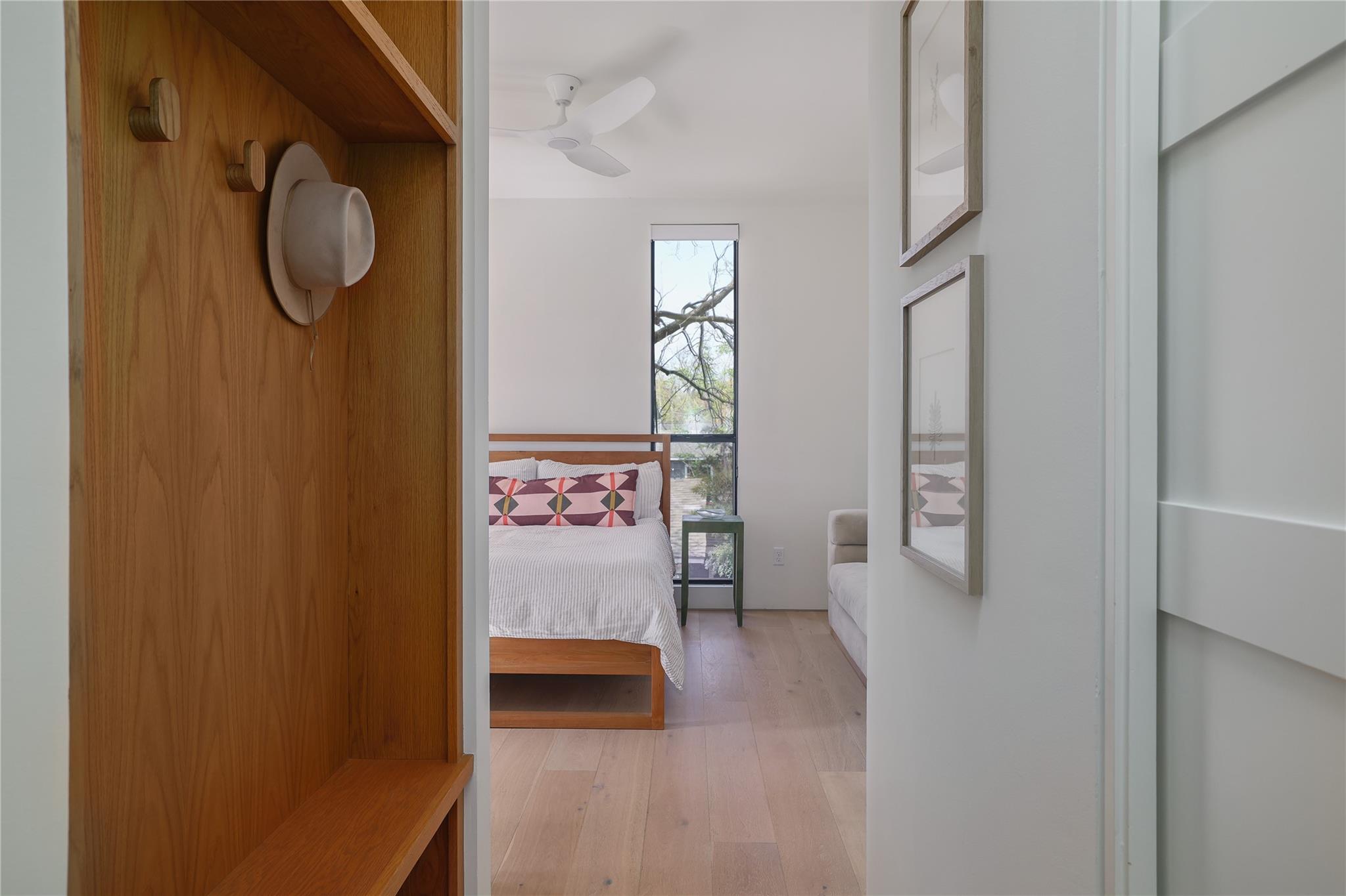 2412 E 9th St, Austin, TX 78702