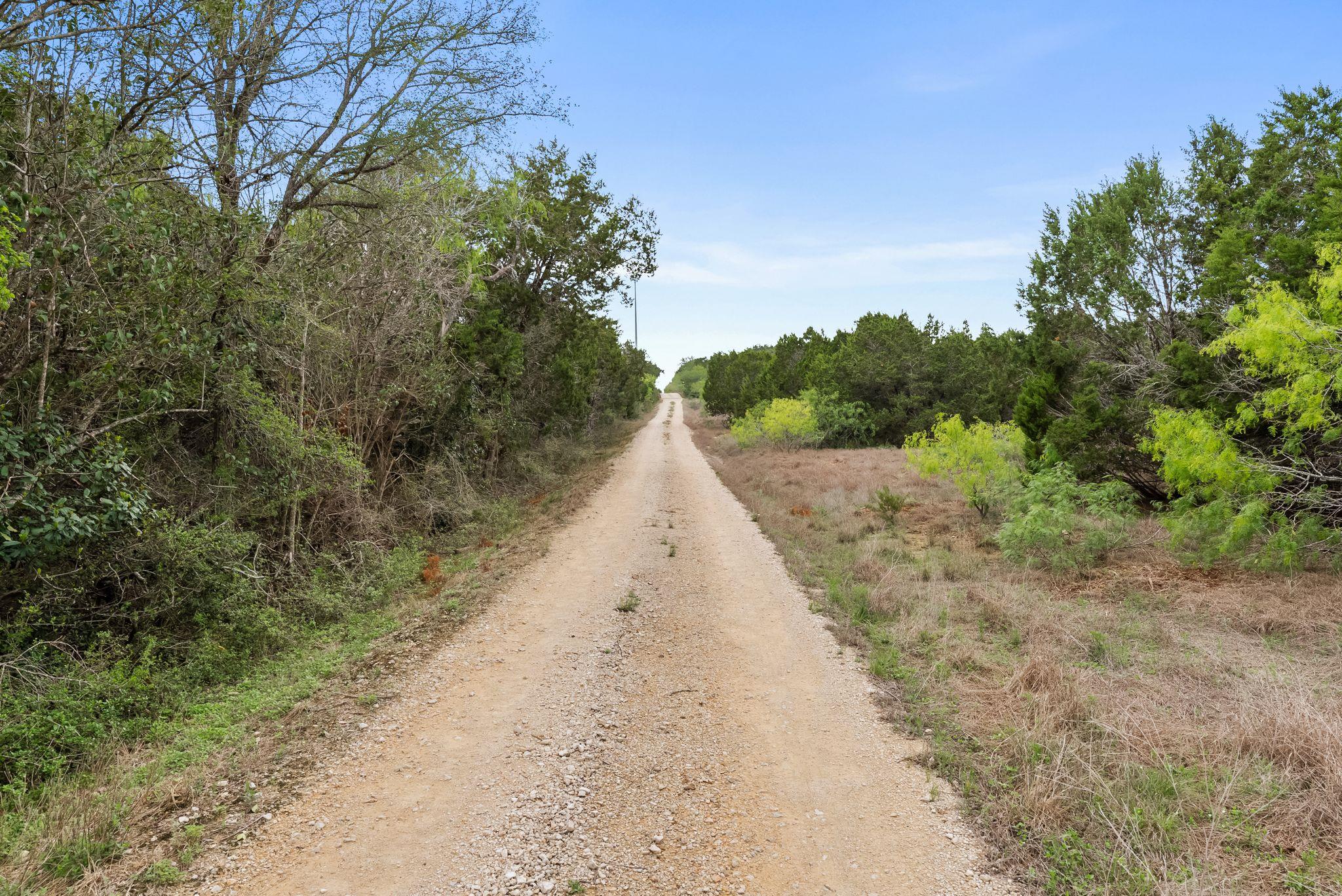 175 Eastwood Ln, San Marcos, TX 78666