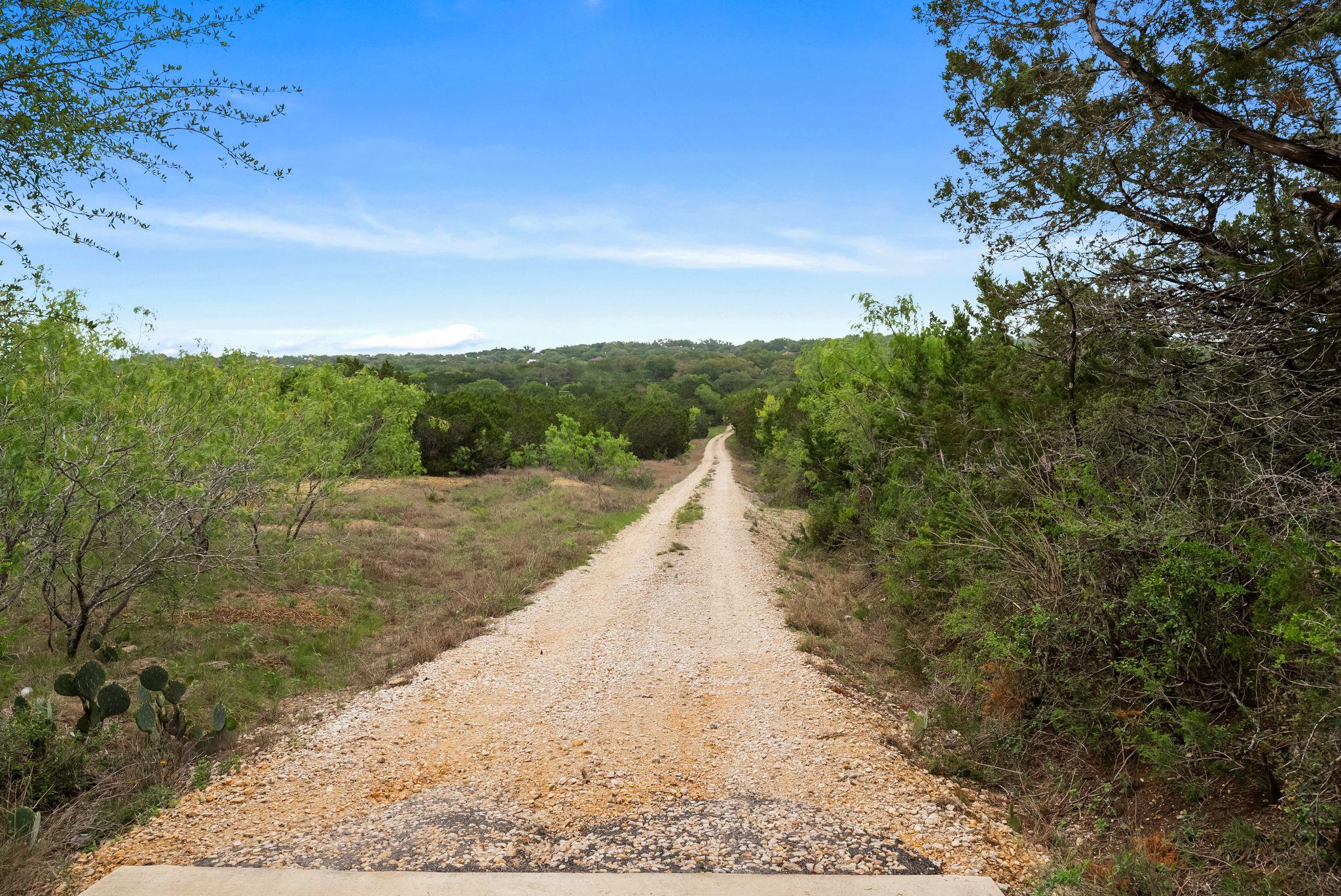 175 Eastwood Ln, San Marcos, TX 78666