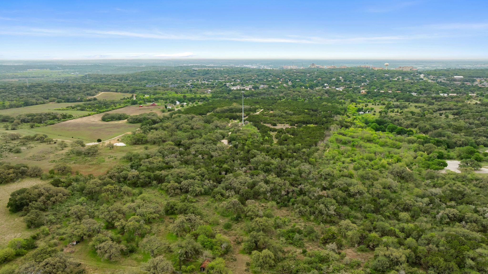 175 Eastwood Ln, San Marcos, TX 78666