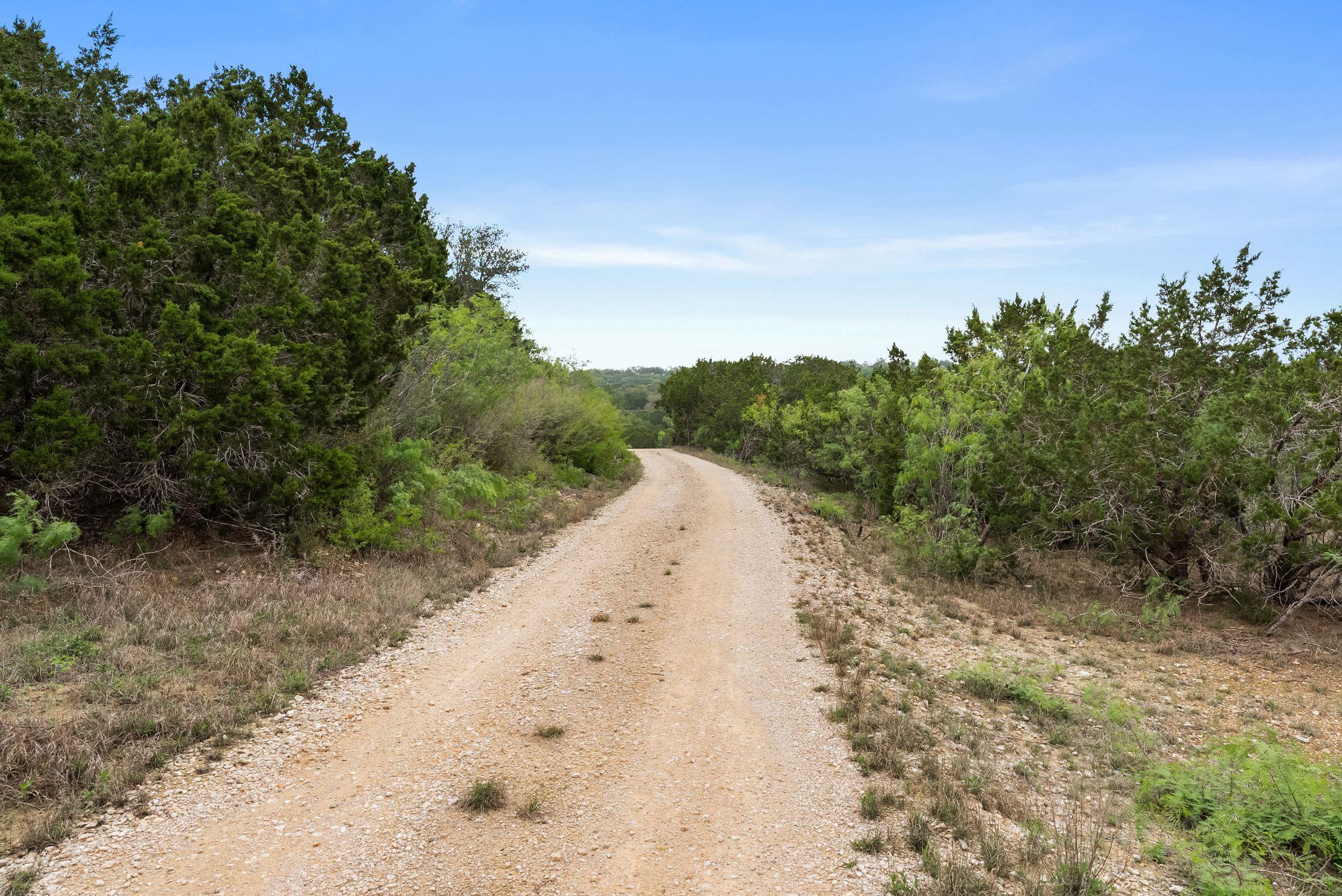 175 Eastwood Ln, San Marcos, TX 78666