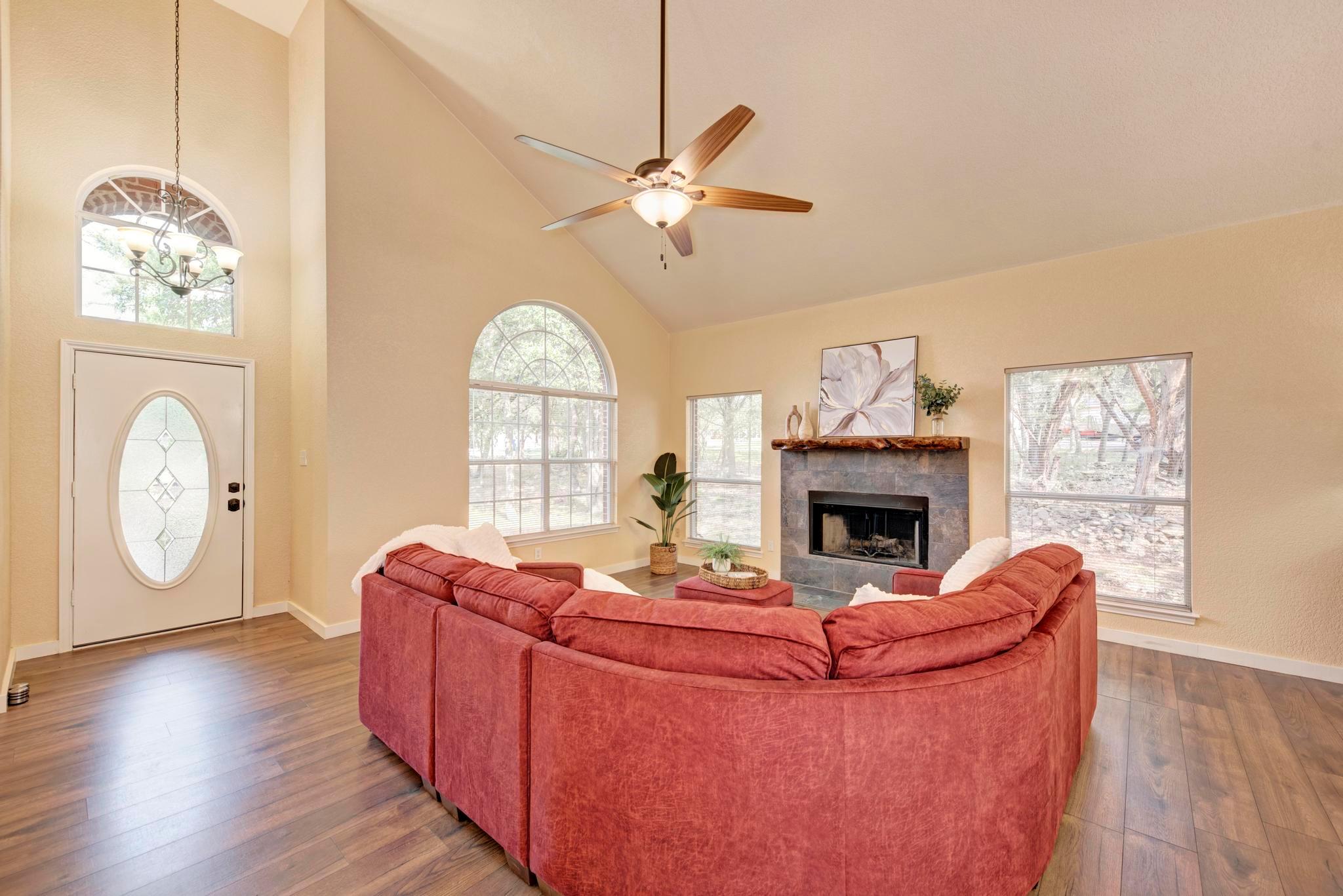 133 Ridgewood Cv, Georgetown, TX 78633