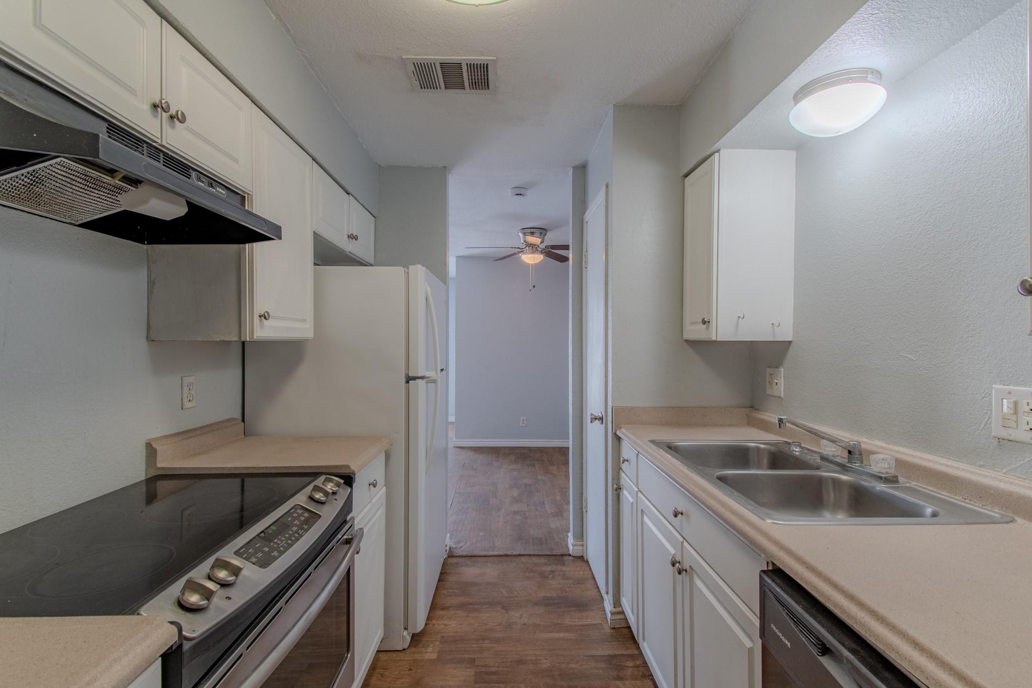 100 Uhland Rd # 3, San Marcos, TX 78666