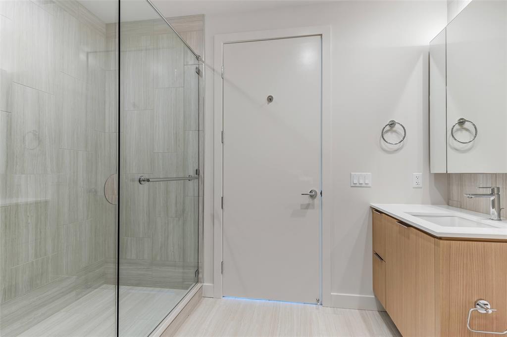 44 East Ave # 3109, Austin, TX 78701