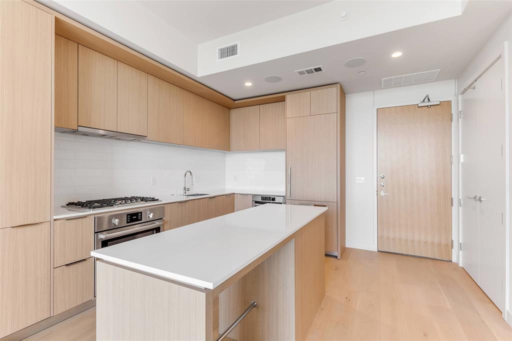 44 East Ave # 3109, Austin, TX 78701