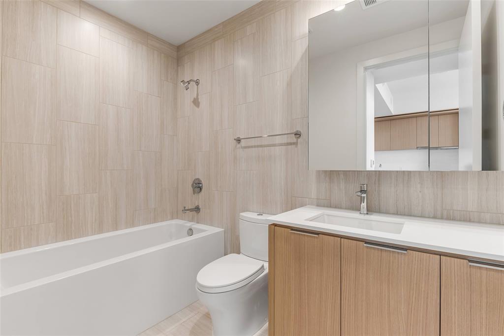 44 East Ave # 3109, Austin, TX 78701