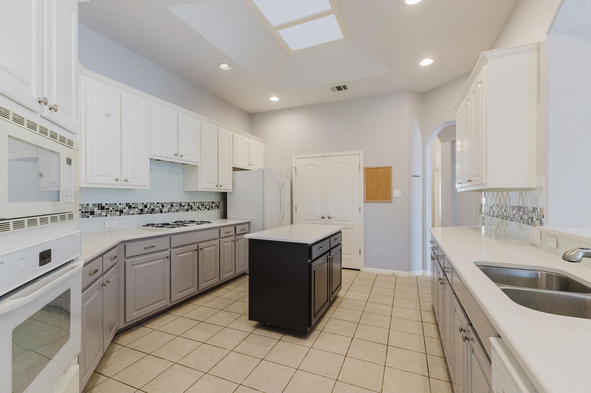 2915 Cashell Wood Dr, Cedar Park, TX 78613