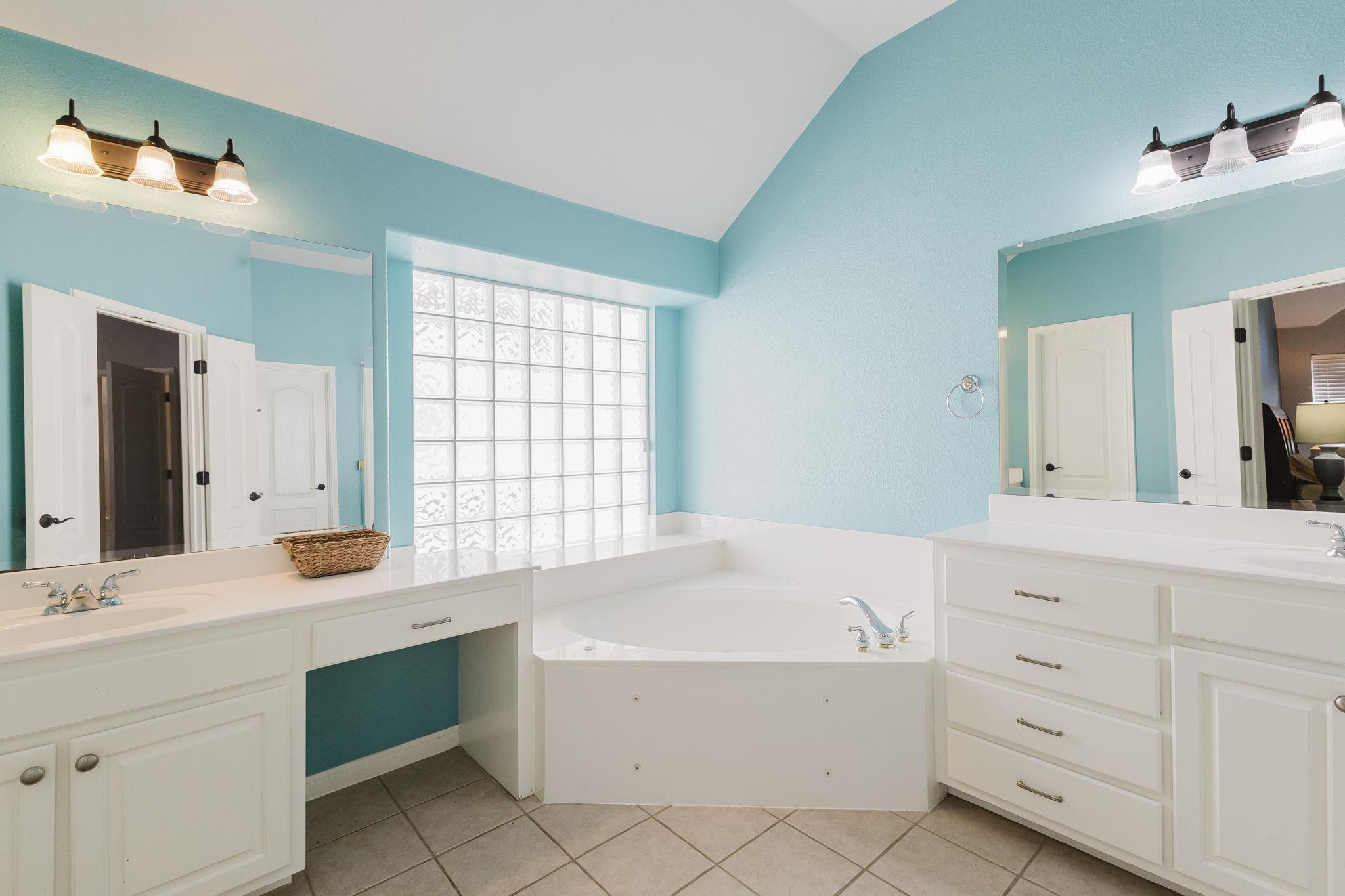 2915 Cashell Wood Dr, Cedar Park, TX 78613