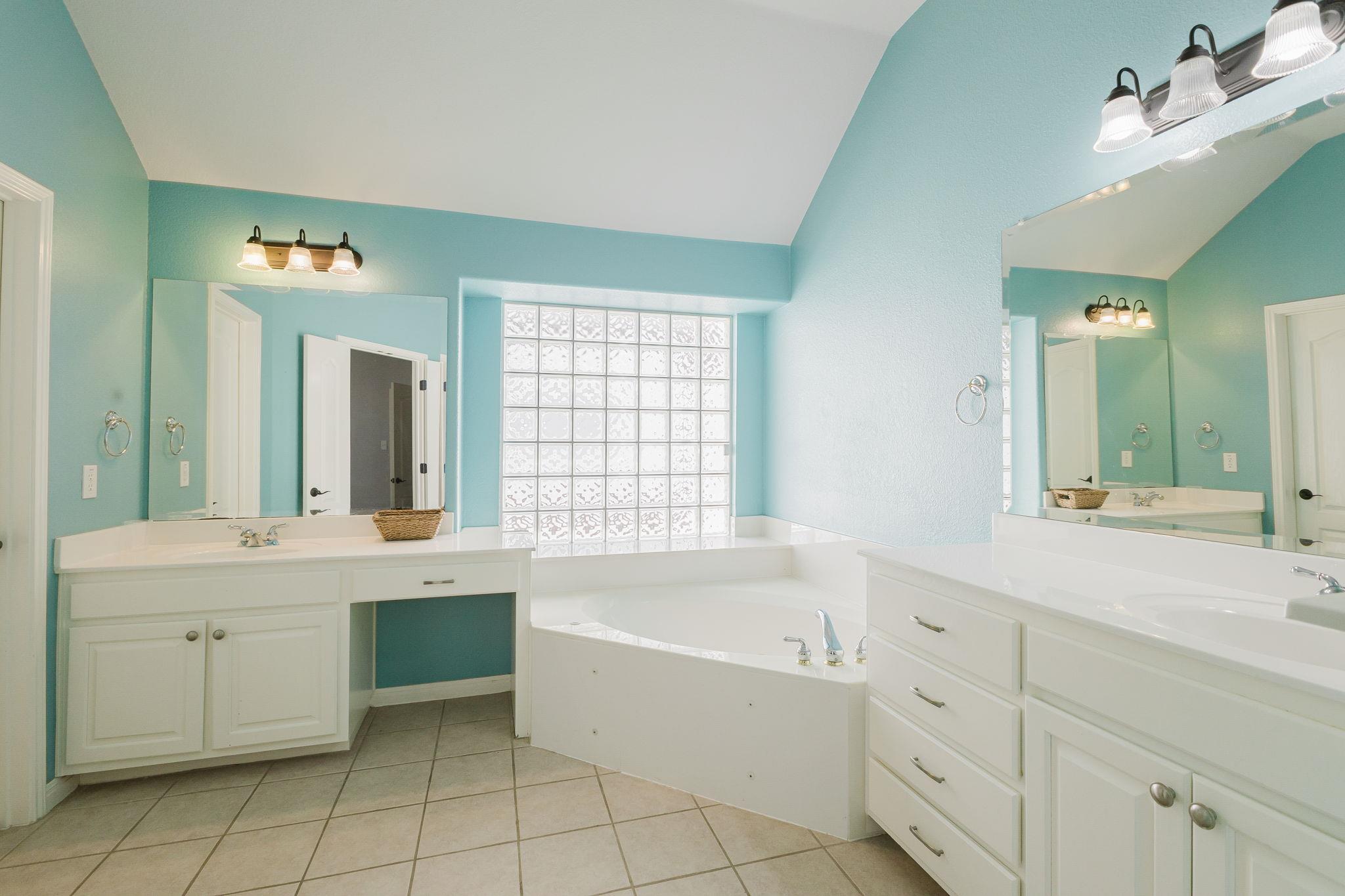 2915 Cashell Wood Dr, Cedar Park, TX 78613