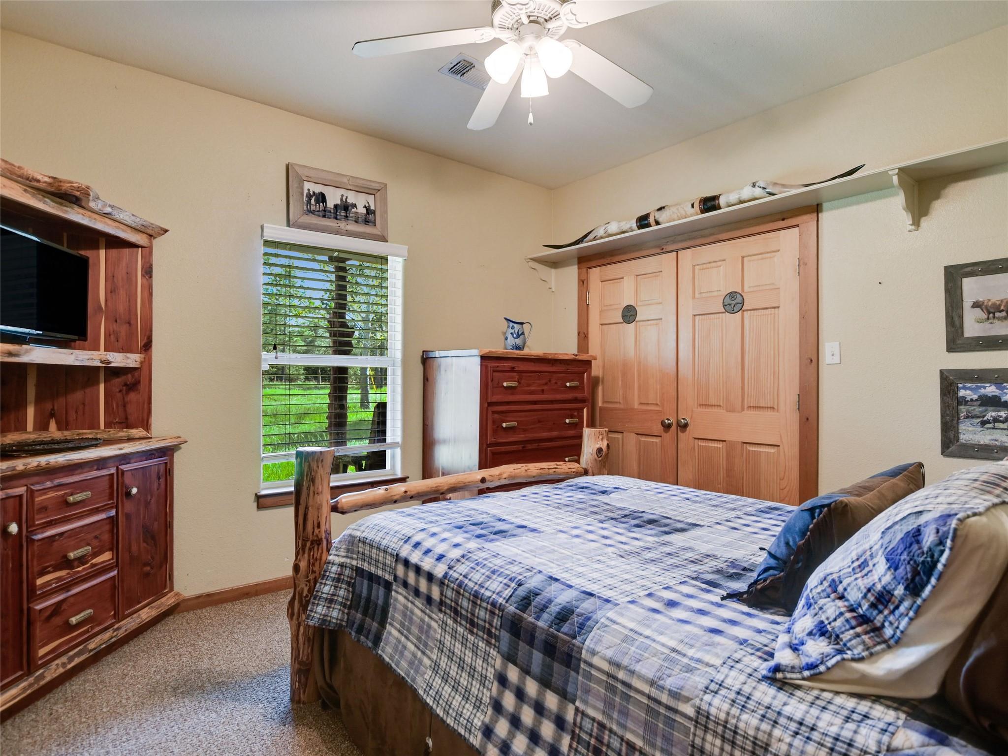 762 Karisch Rd, Giddings, TX 78942