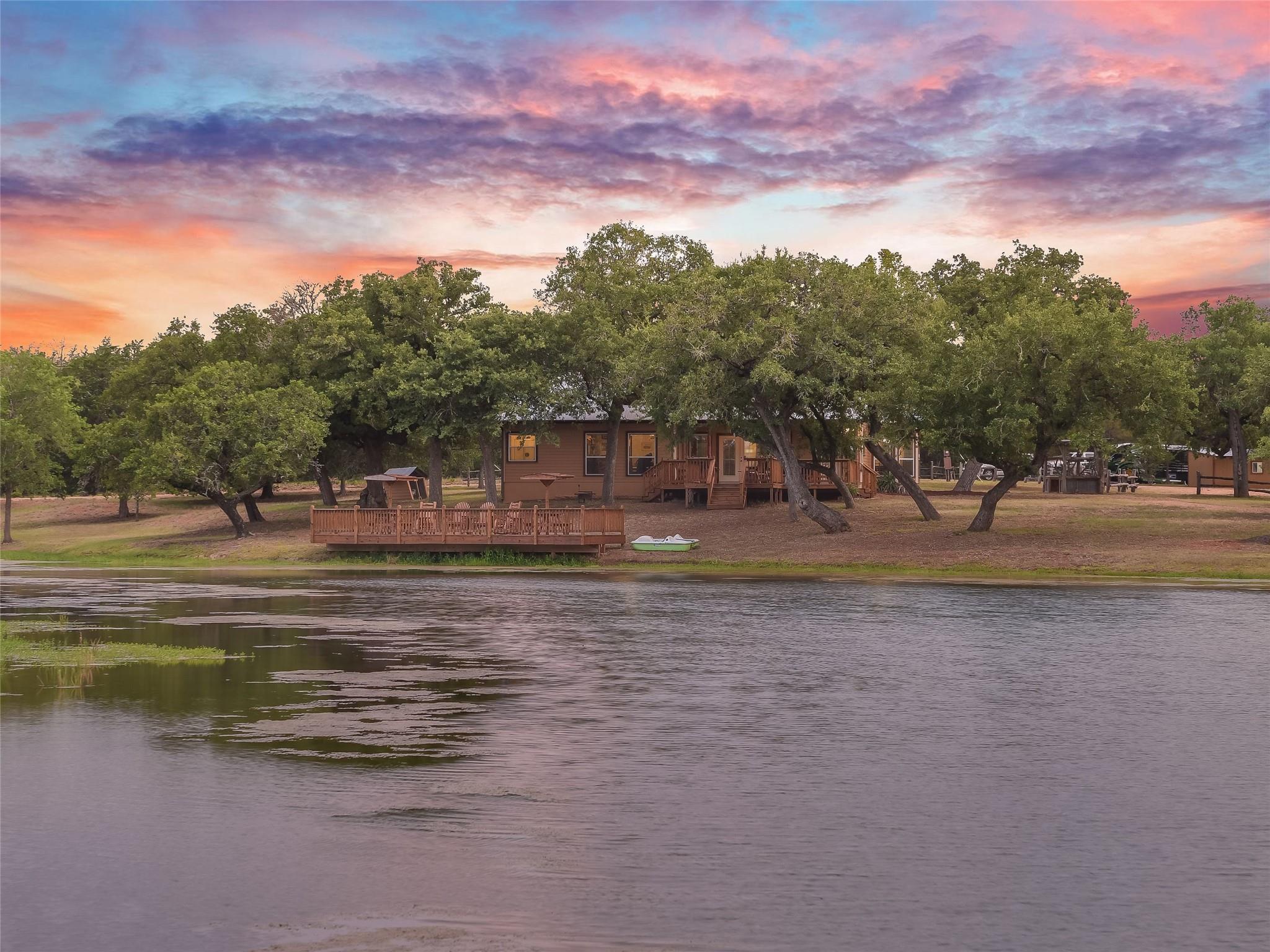 762 Karisch Rd, Giddings, TX 78942