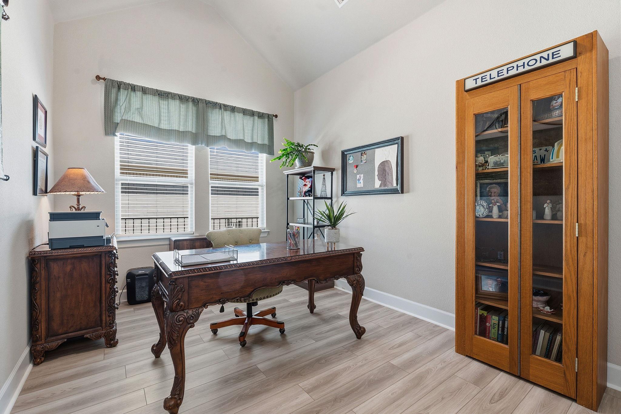 241 Village Oak Dr, Austin, TX 78737