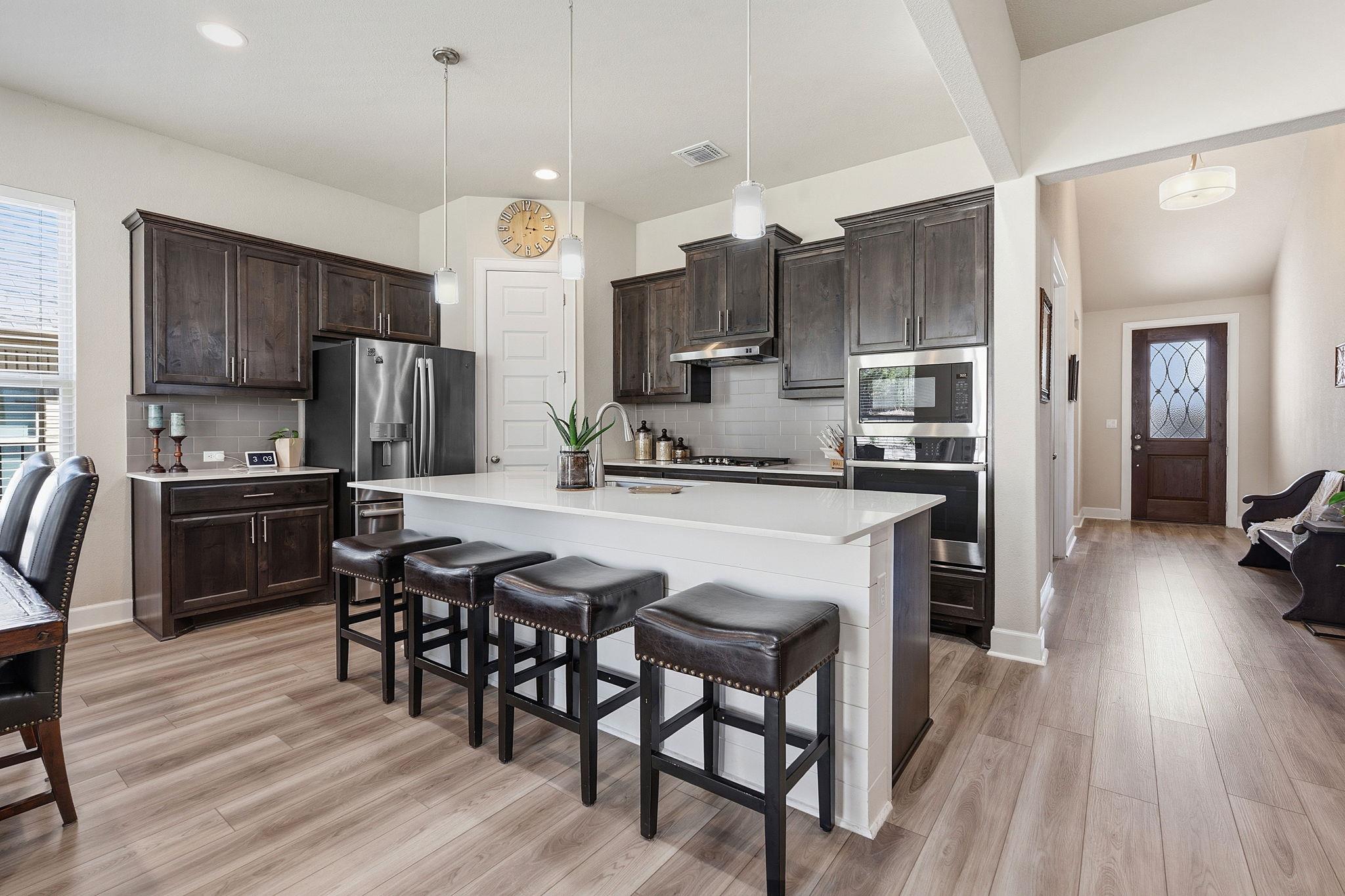 241 Village Oak Dr, Austin, TX 78737