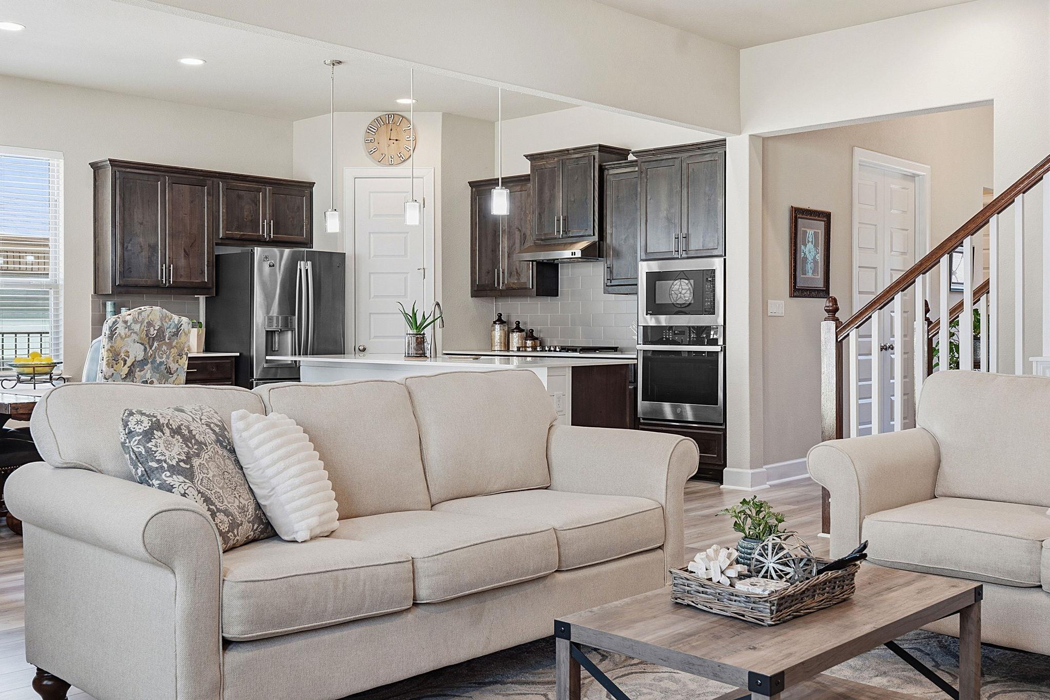 241 Village Oak Dr, Austin, TX 78737