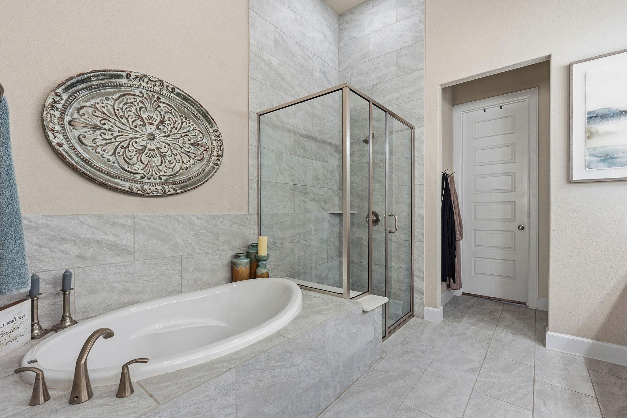 241 Village Oak Dr, Austin, TX 78737