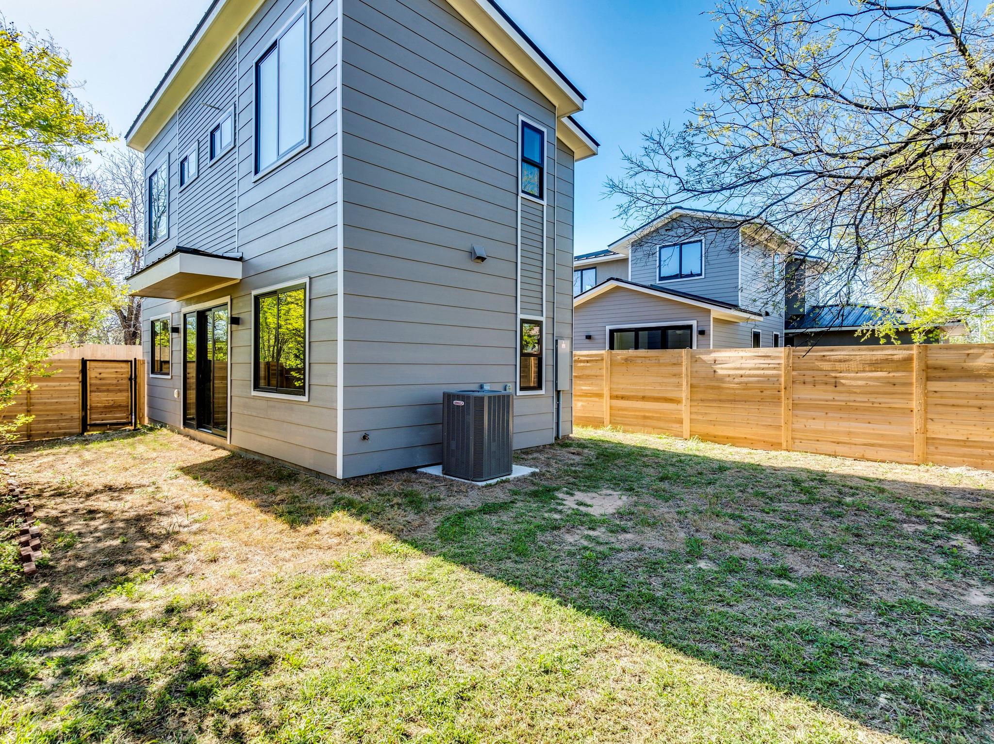 206 E Wonsley Dr # B, Austin, TX 78753