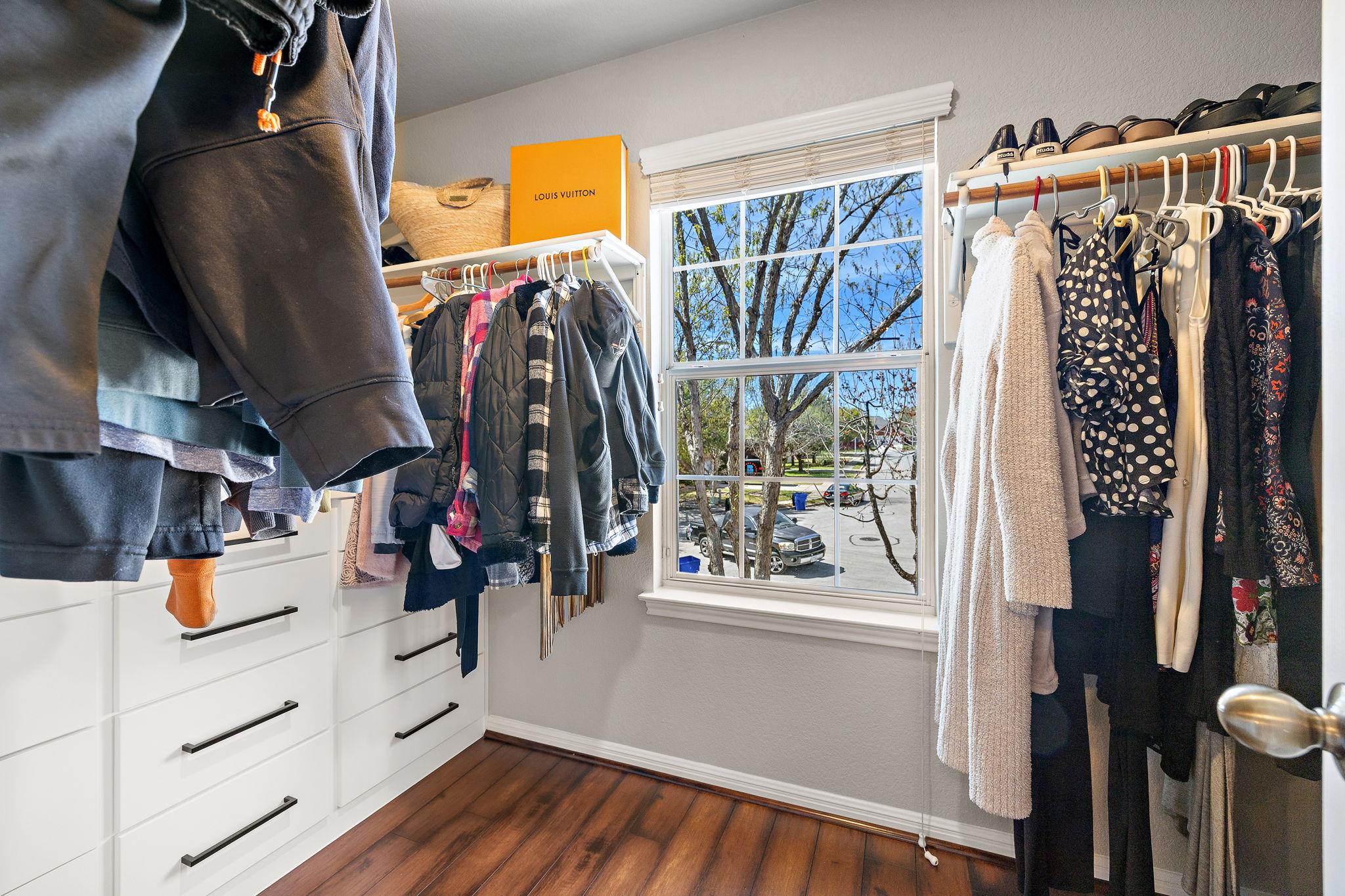 911 LINDEN Loop, Cedar Park, TX 78613