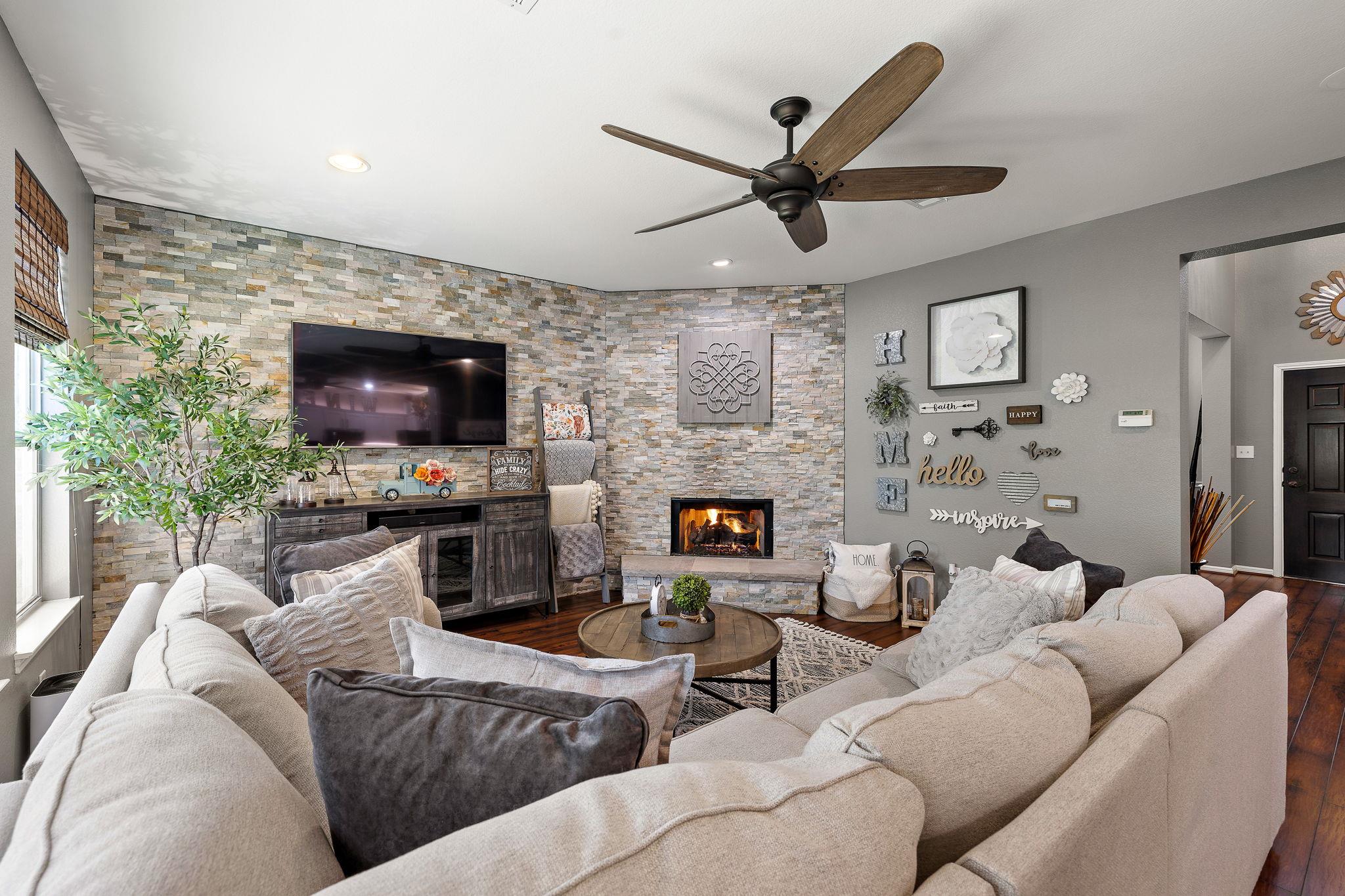 911 LINDEN Loop, Cedar Park, TX 78613