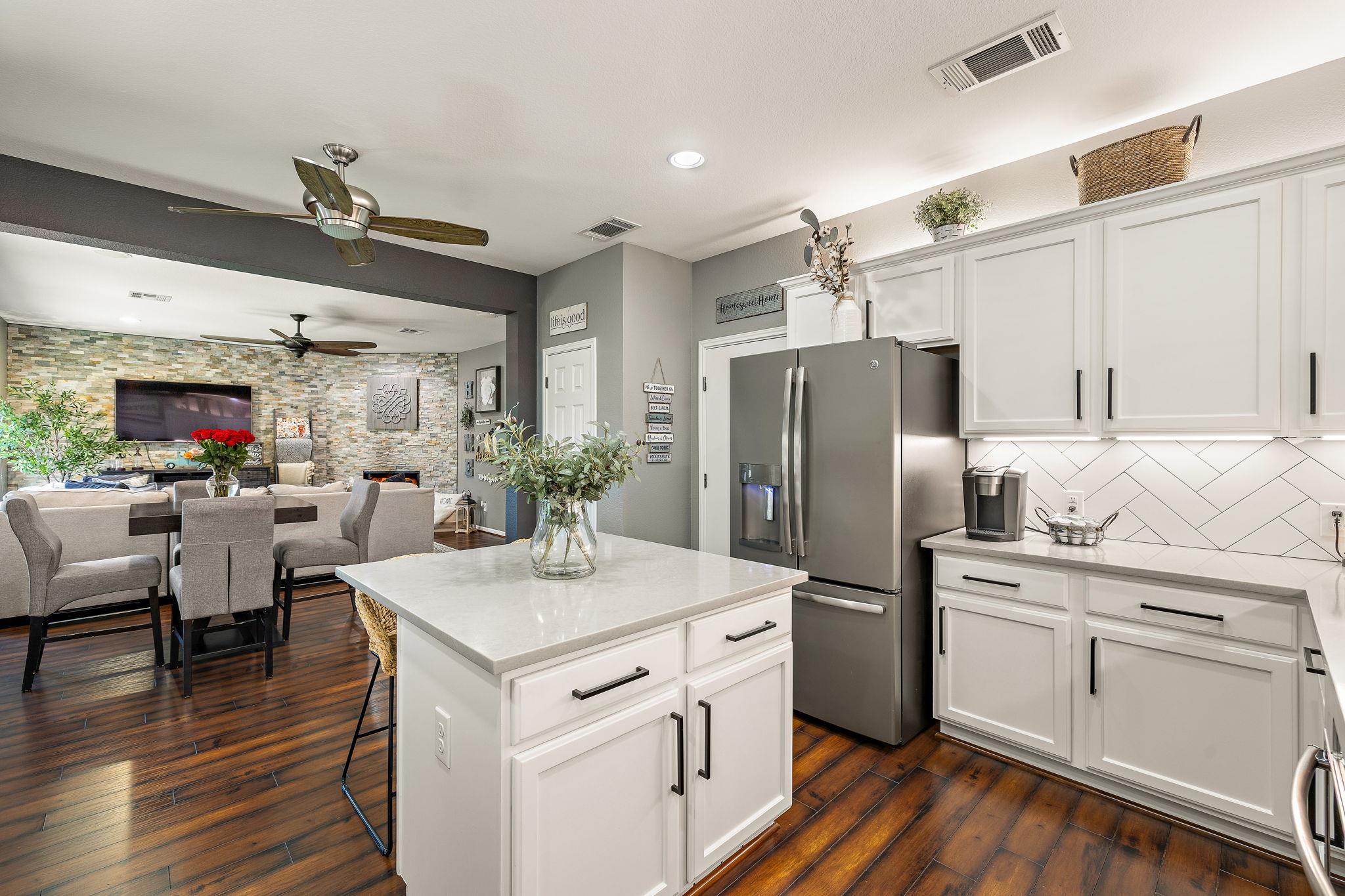 911 LINDEN Loop, Cedar Park, TX 78613