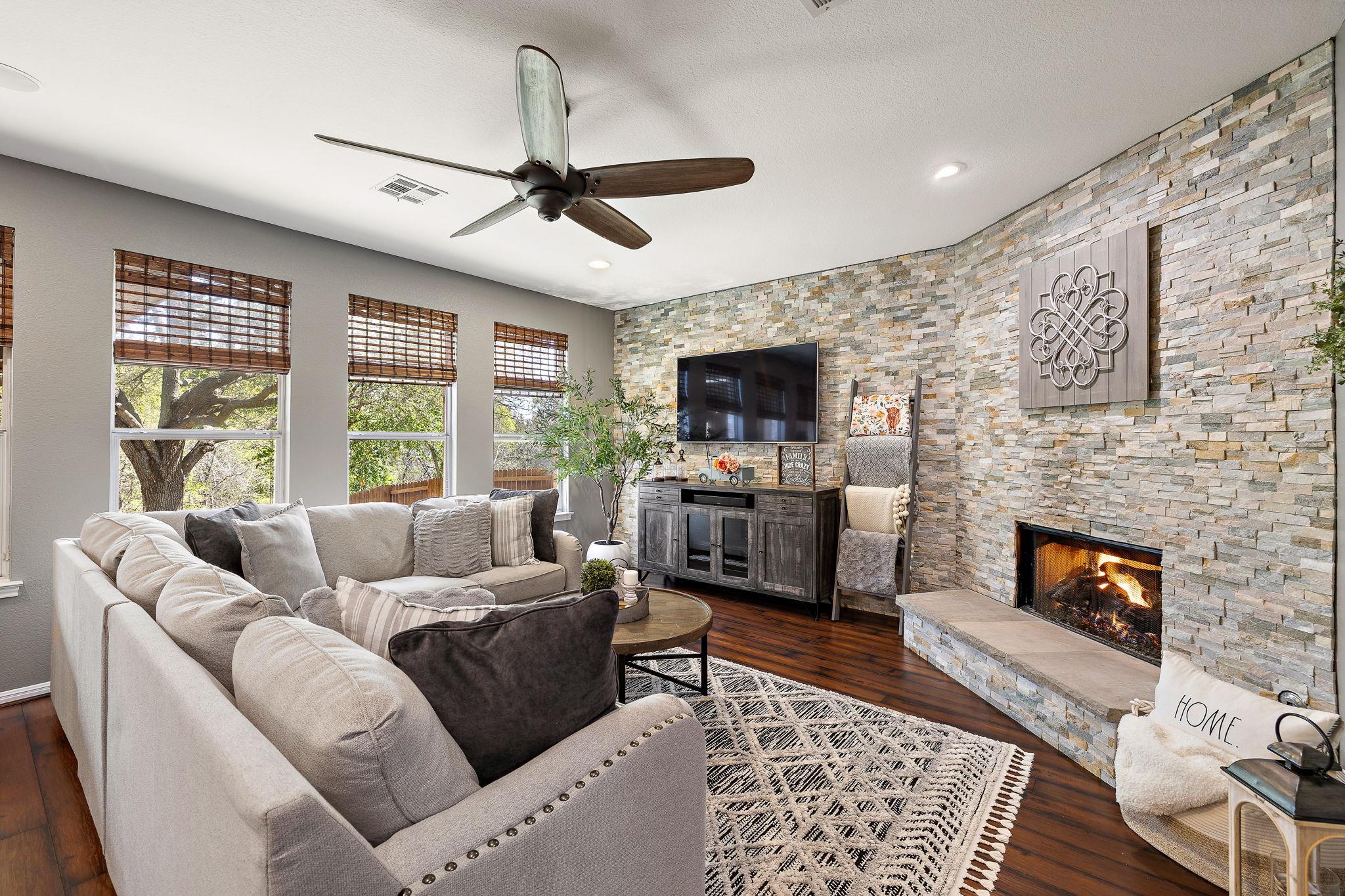 911 LINDEN Loop, Cedar Park, TX 78613