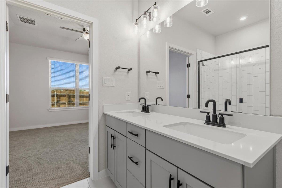 2500 FOREST CREEK Dr # 1104, Round Rock, TX 78665