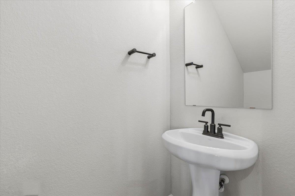 2500 FOREST CREEK Dr # 1104, Round Rock, TX 78665