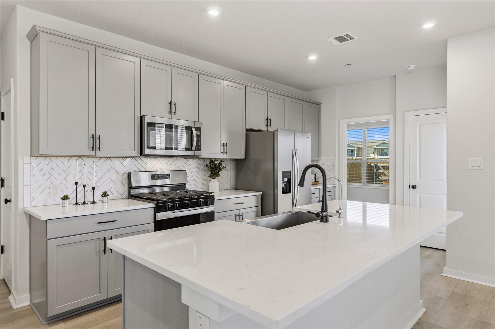 2500 FOREST CREEK Dr # 1104, Round Rock, TX 78665