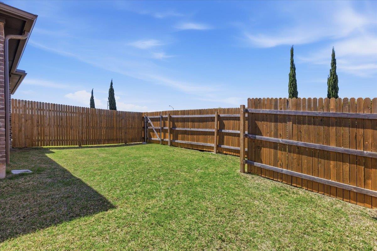 2500 FOREST CREEK Dr # 1104, Round Rock, TX 78665