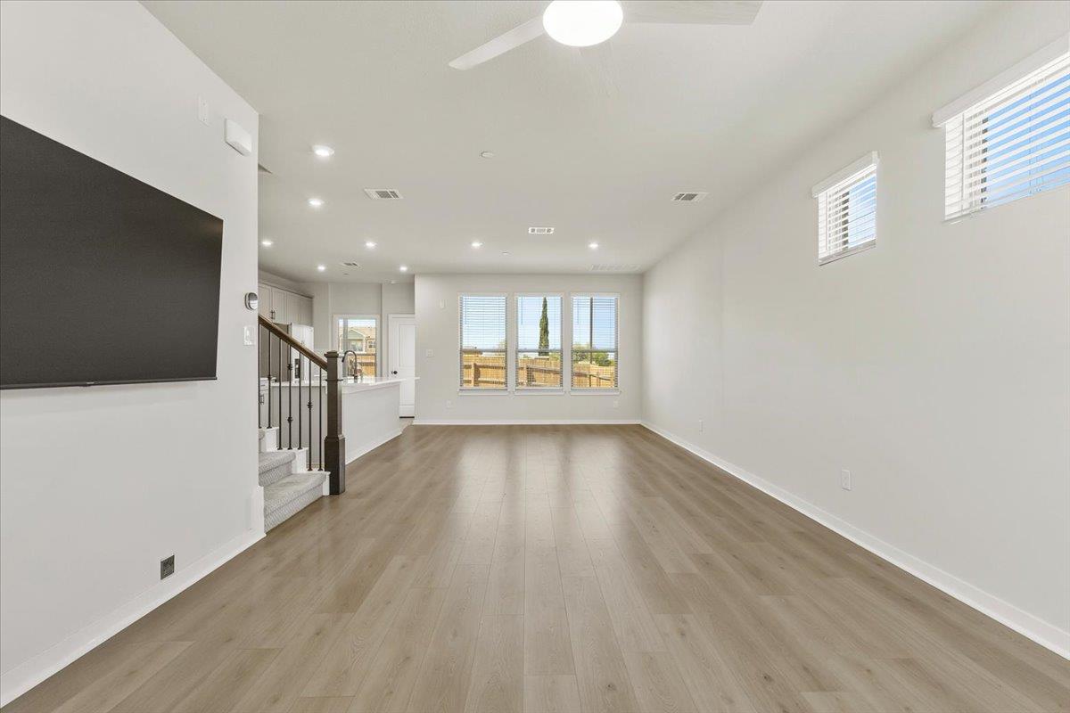 2500 FOREST CREEK Dr # 1104, Round Rock, TX 78665