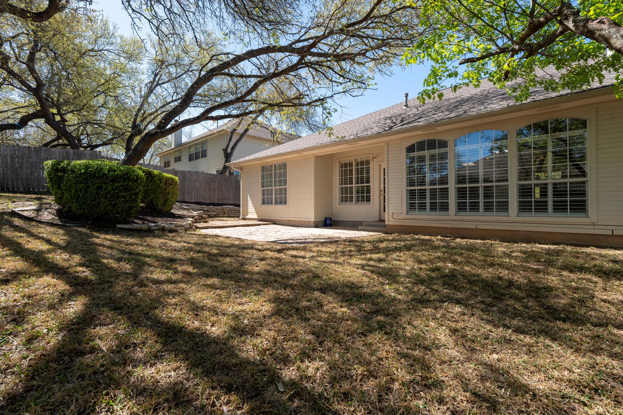 1906 Holly Hill Dr, Leander, TX 78641