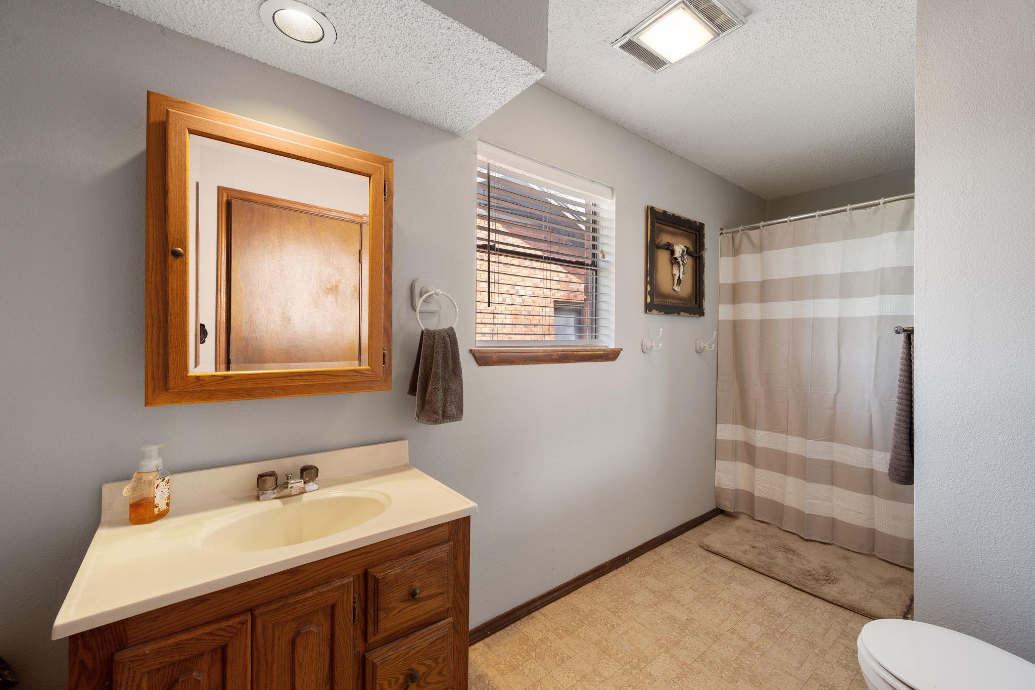 902 Ray Berglund Blvd, Round Rock, TX 78664