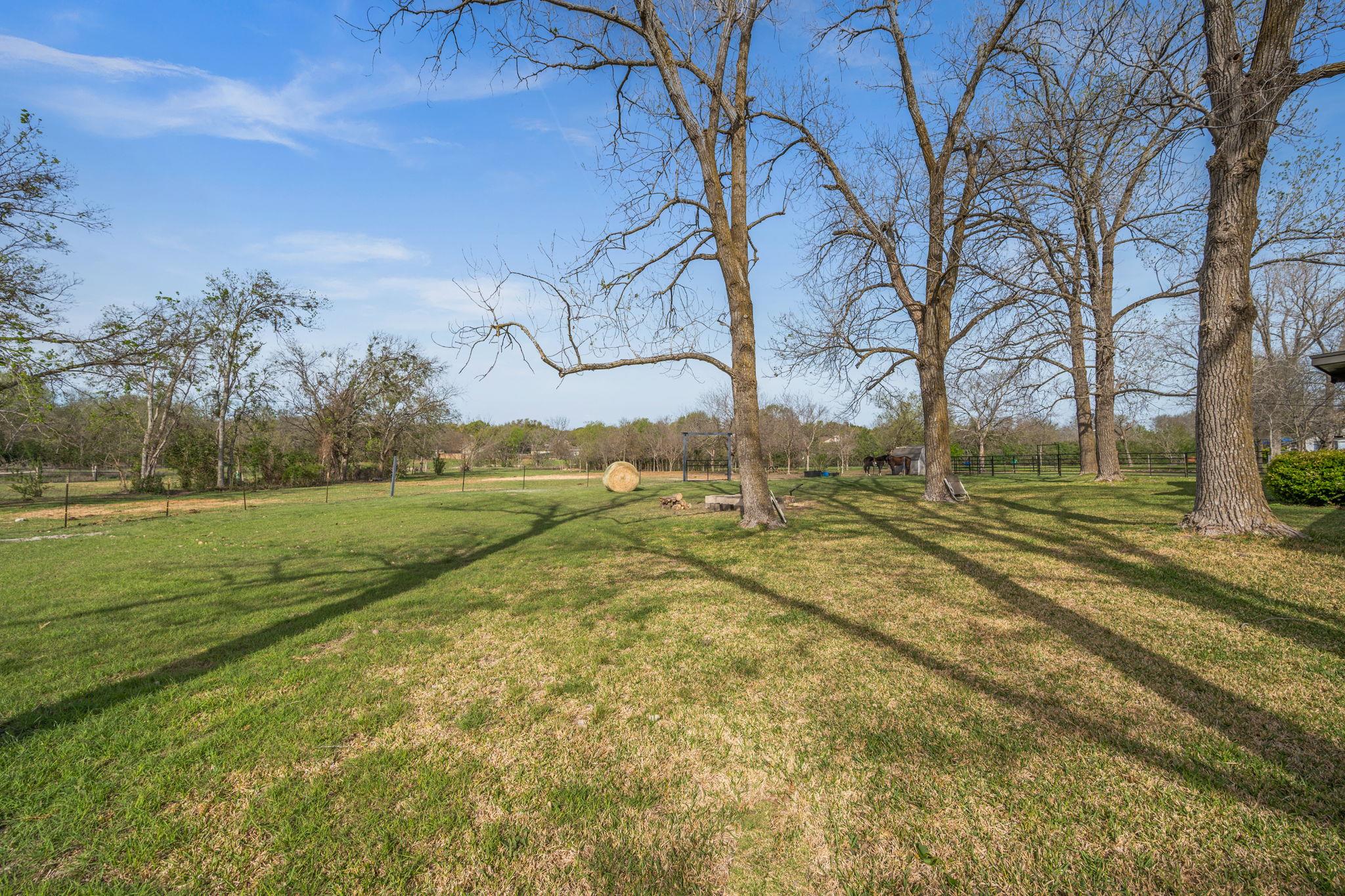 902 Ray Berglund Blvd, Round Rock, TX 78664