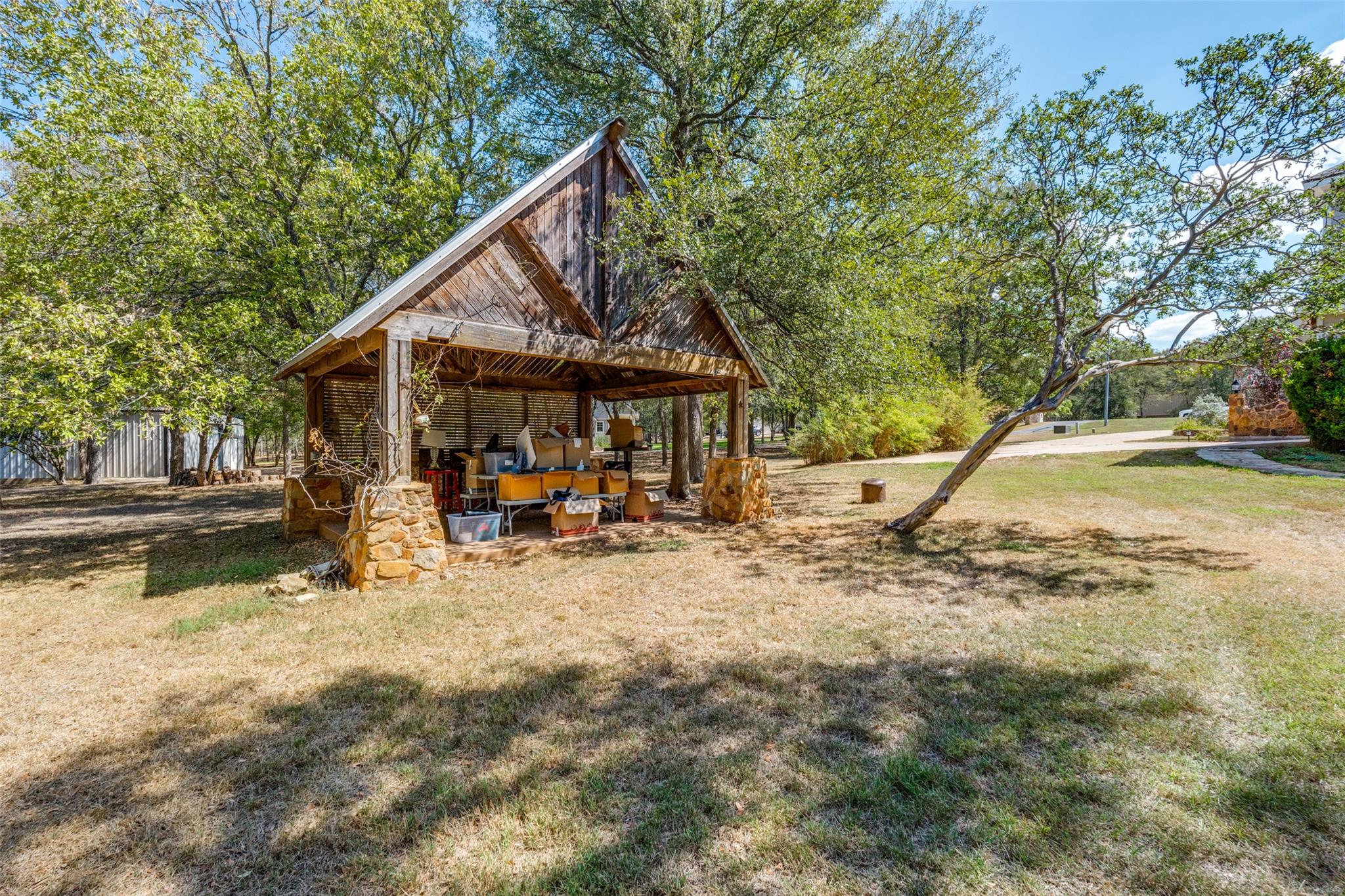 133 Concho Dr, Cedar Creek, TX 78612