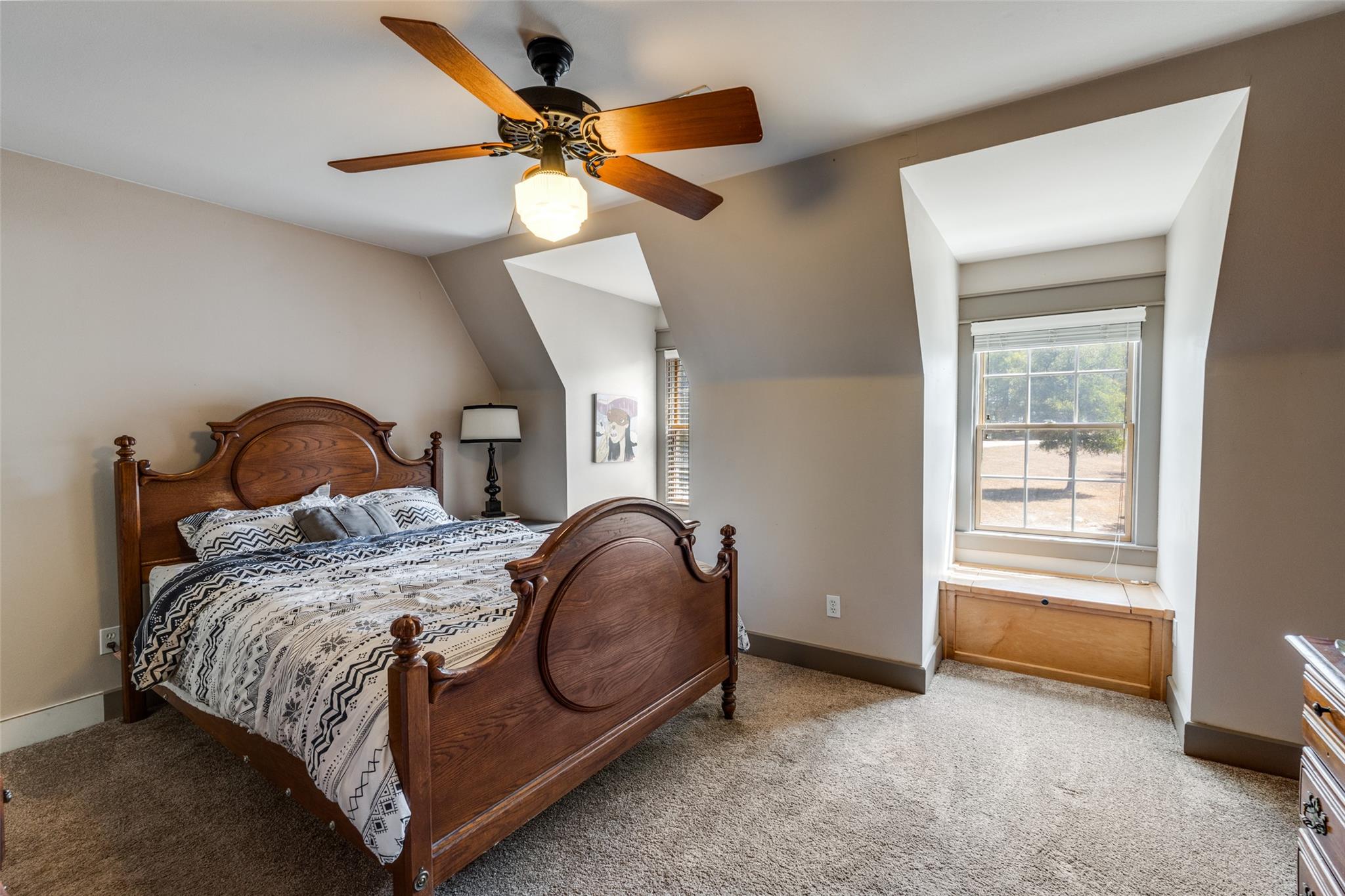 133 Concho Dr, Cedar Creek, TX 78612