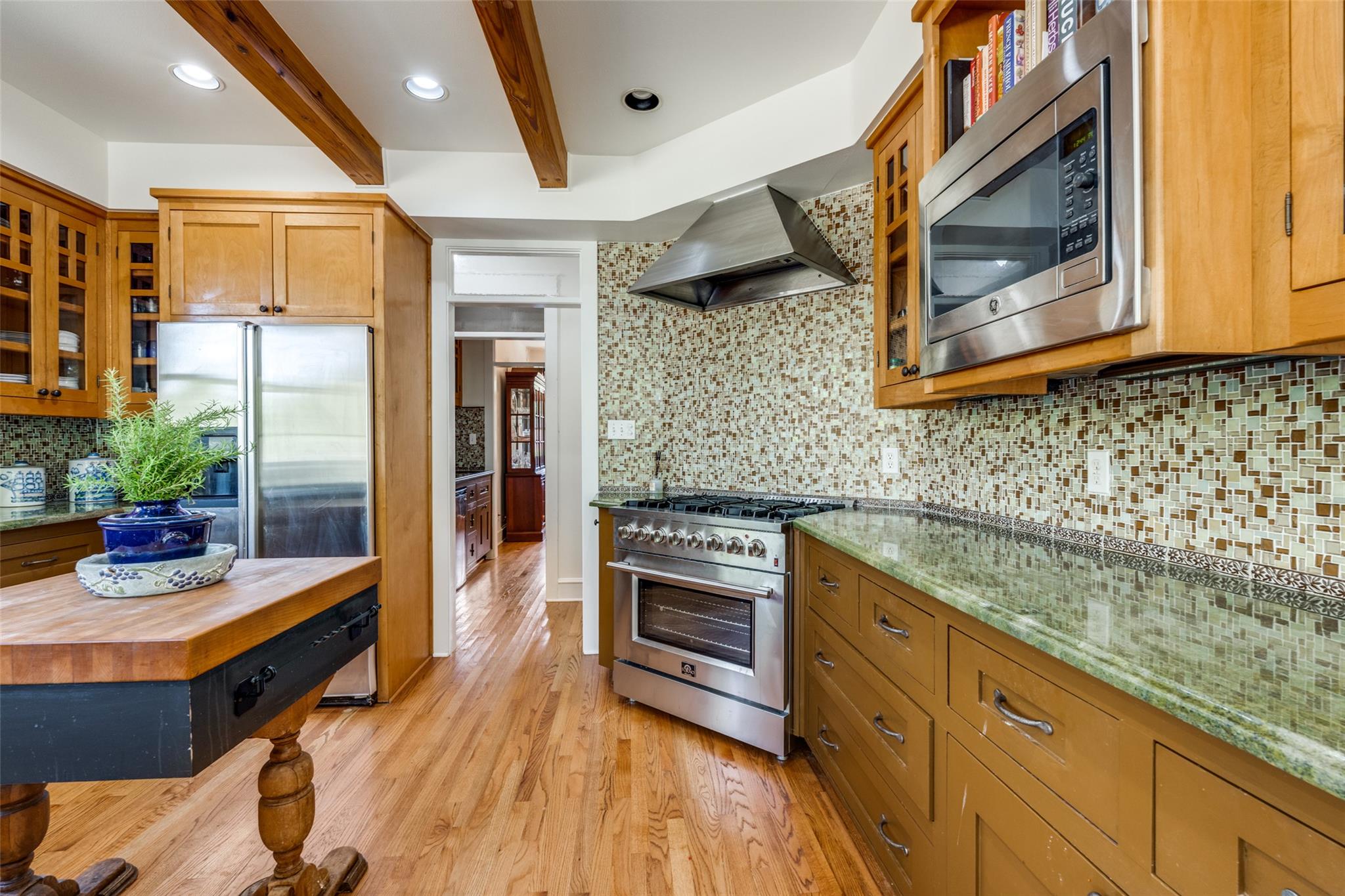 133 Concho Dr, Cedar Creek, TX 78612