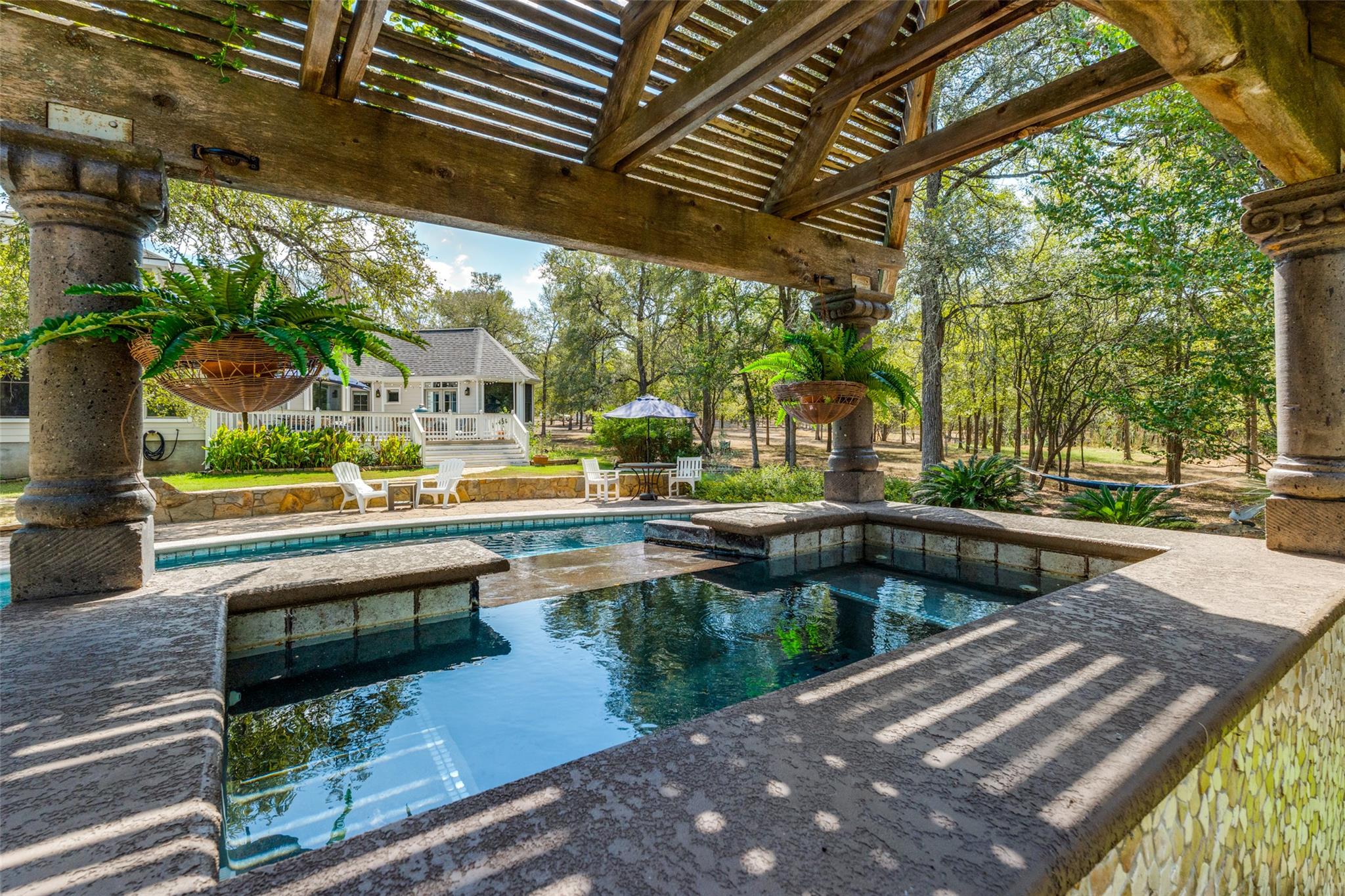 133 Concho Dr, Cedar Creek, TX 78612