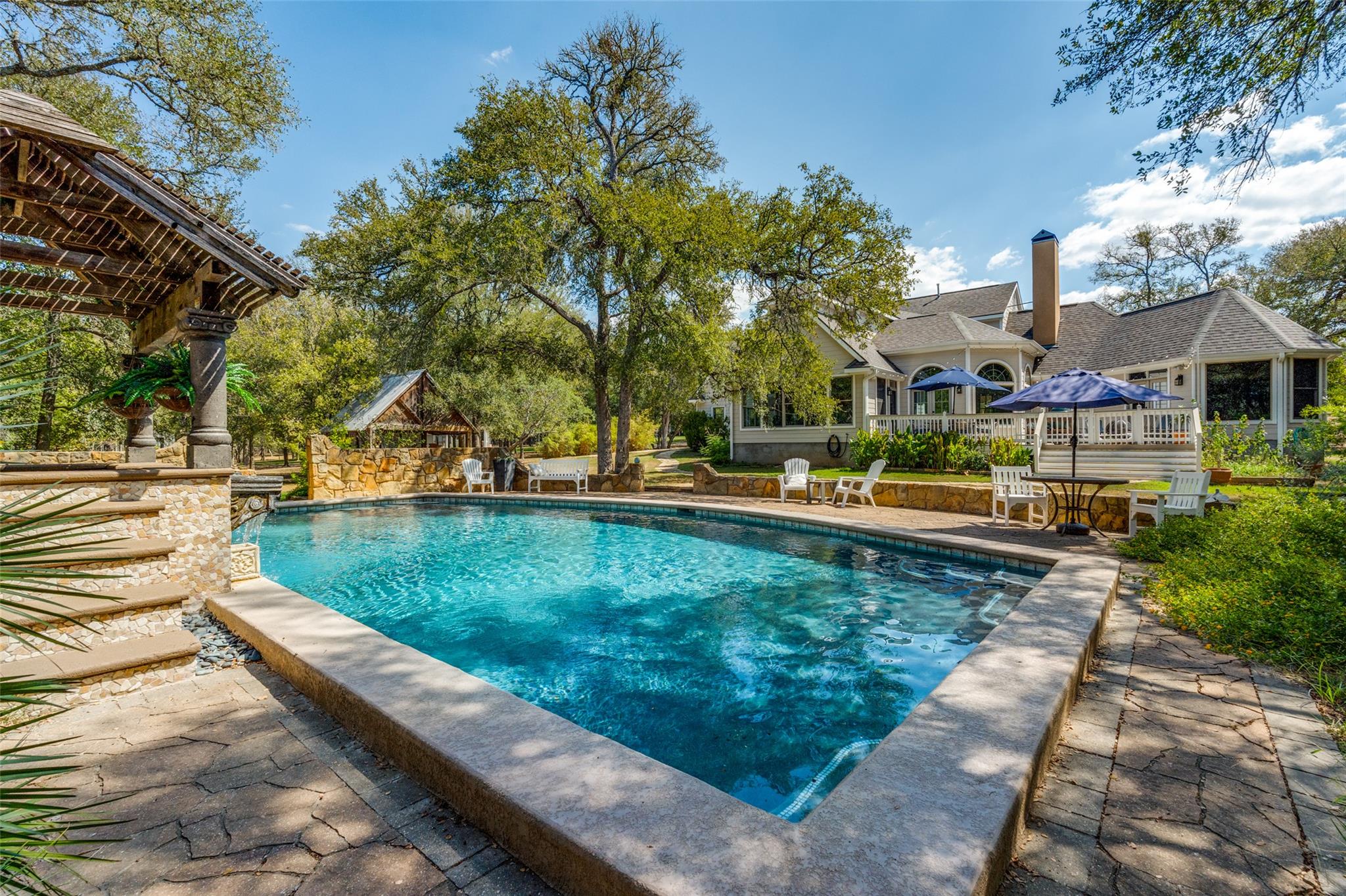 133 Concho Dr, Cedar Creek, TX 78612