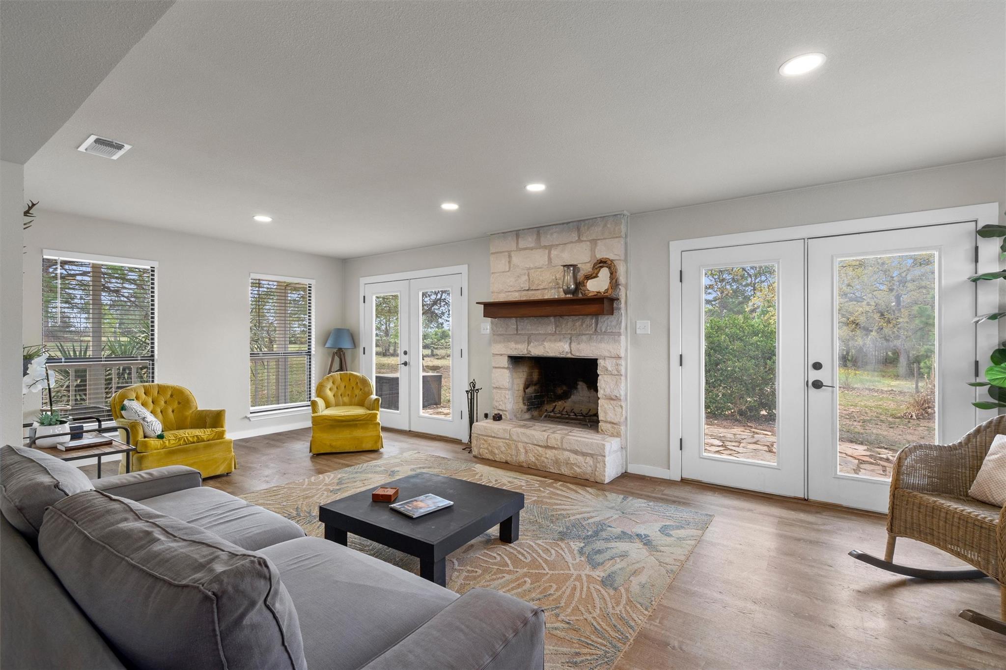 836 Cottletown Rd, Smithville, TX 78957