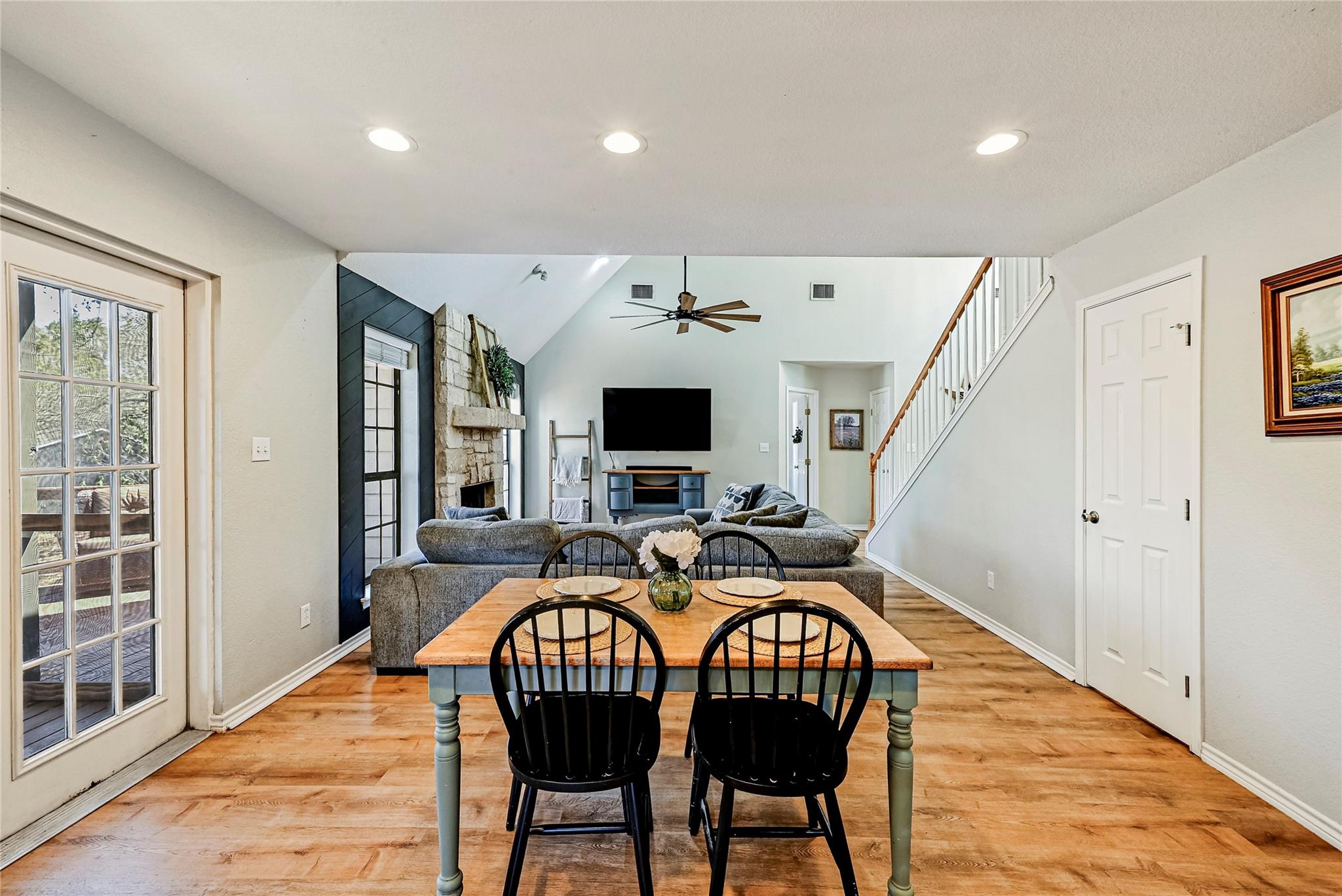 12 Deer Ridge Rd, Wimberley, TX 78676