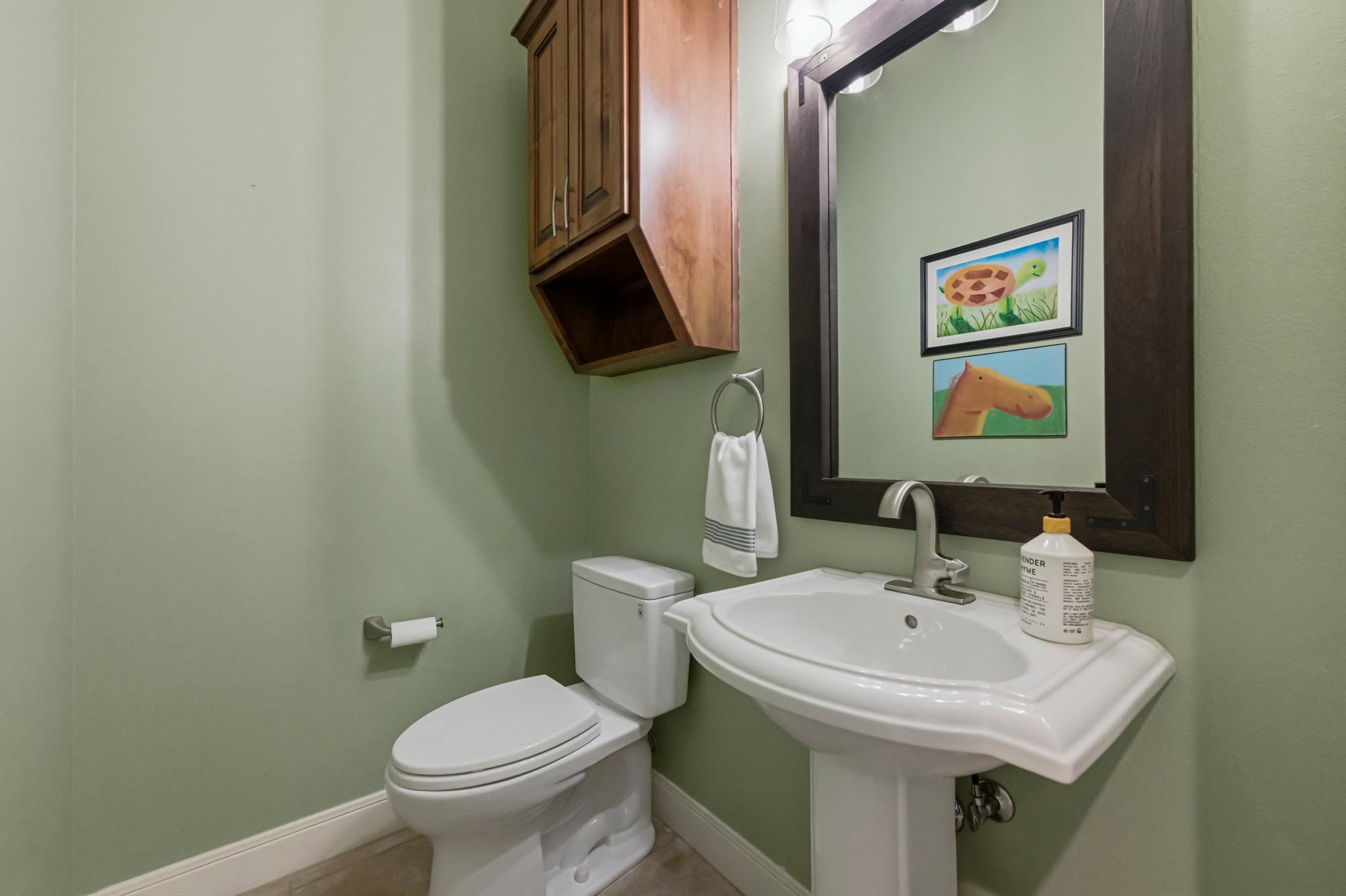 214 Trailmaster Cir, Driftwood, TX 78619