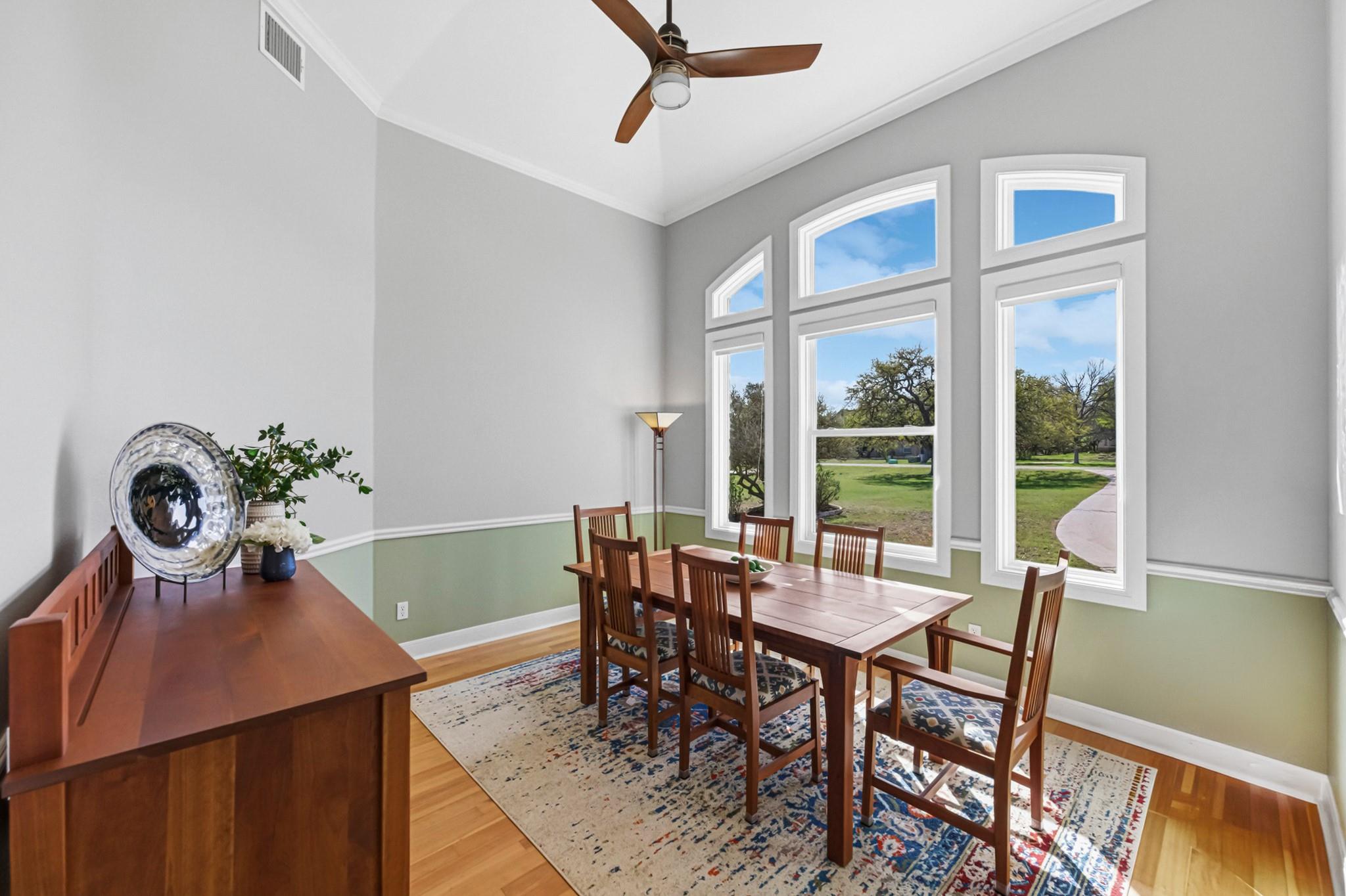 214 Trailmaster Cir, Driftwood, TX 78619