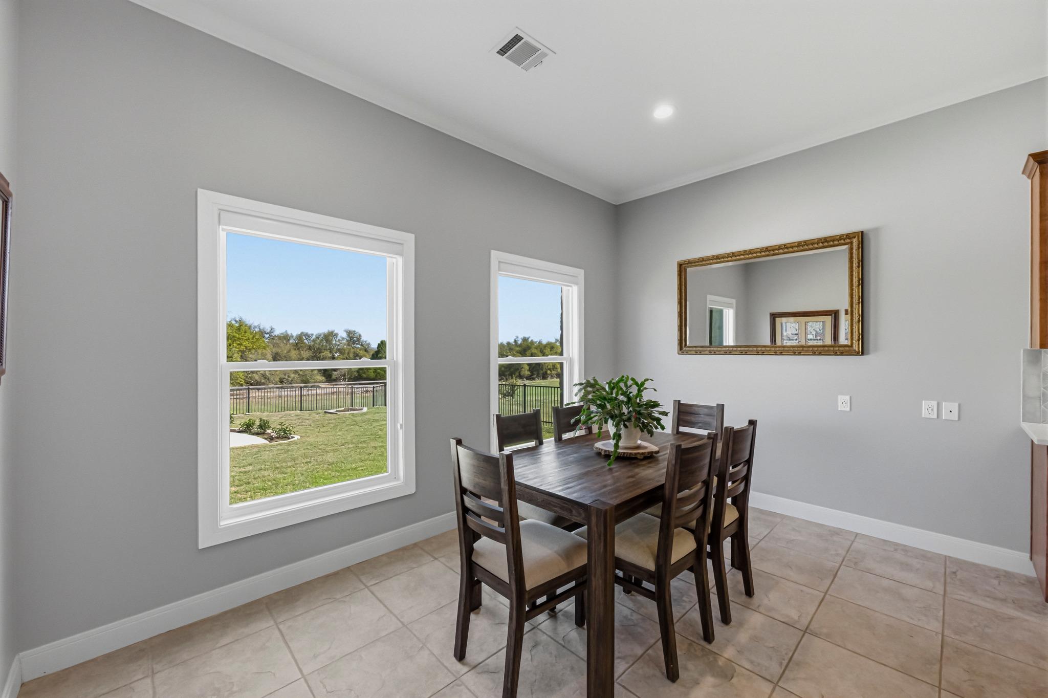 214 Trailmaster Cir, Driftwood, TX 78619