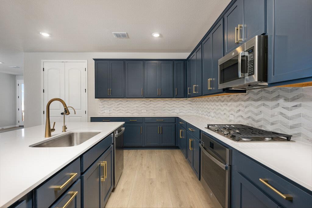 253 Ranier Way, Dripping Springs, TX 78620